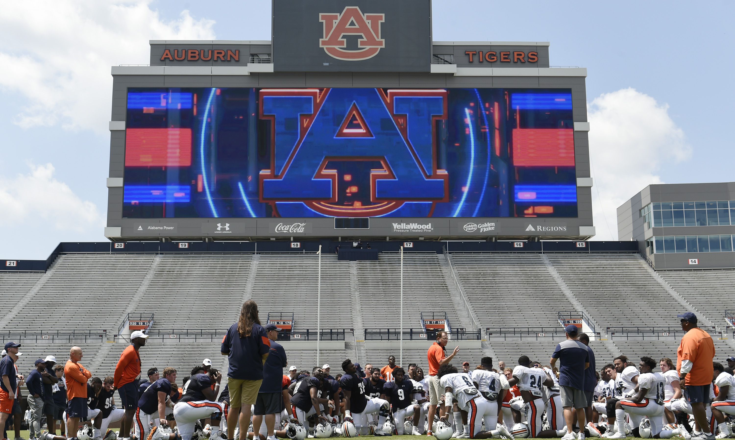 Kerryon Johnson believes Auburn's Boobee Whitlow 'could be better