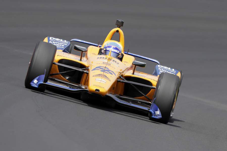 IndyCar_Indy_500_Auto_-1300516-900x600.jpg