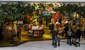 Rainforest Cafe Closes on January 1 Along With Other Chicago Restaurants –  UrbanMatter