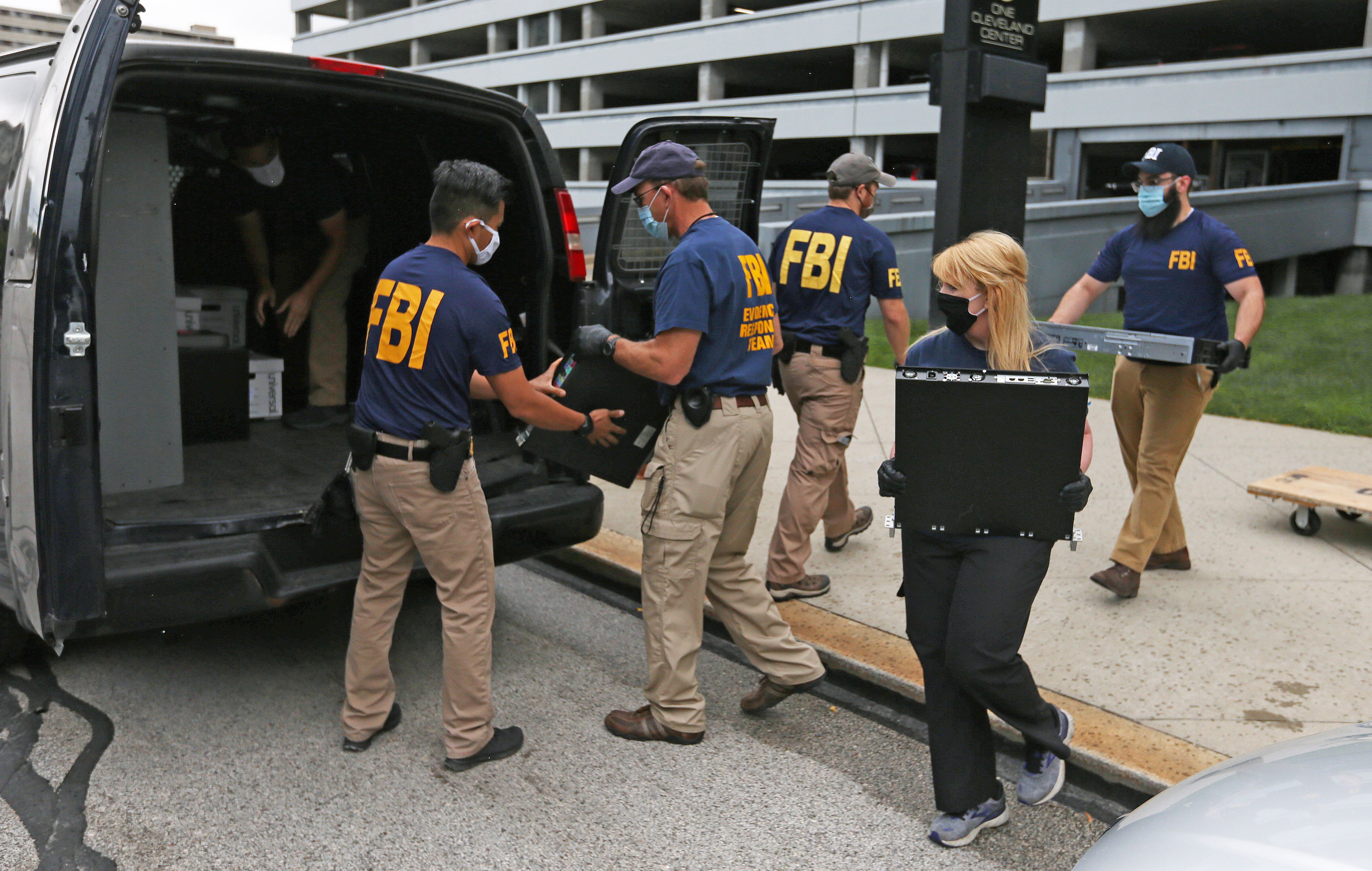 FBI agents raid IBEW Local 98 Philadelphia offices