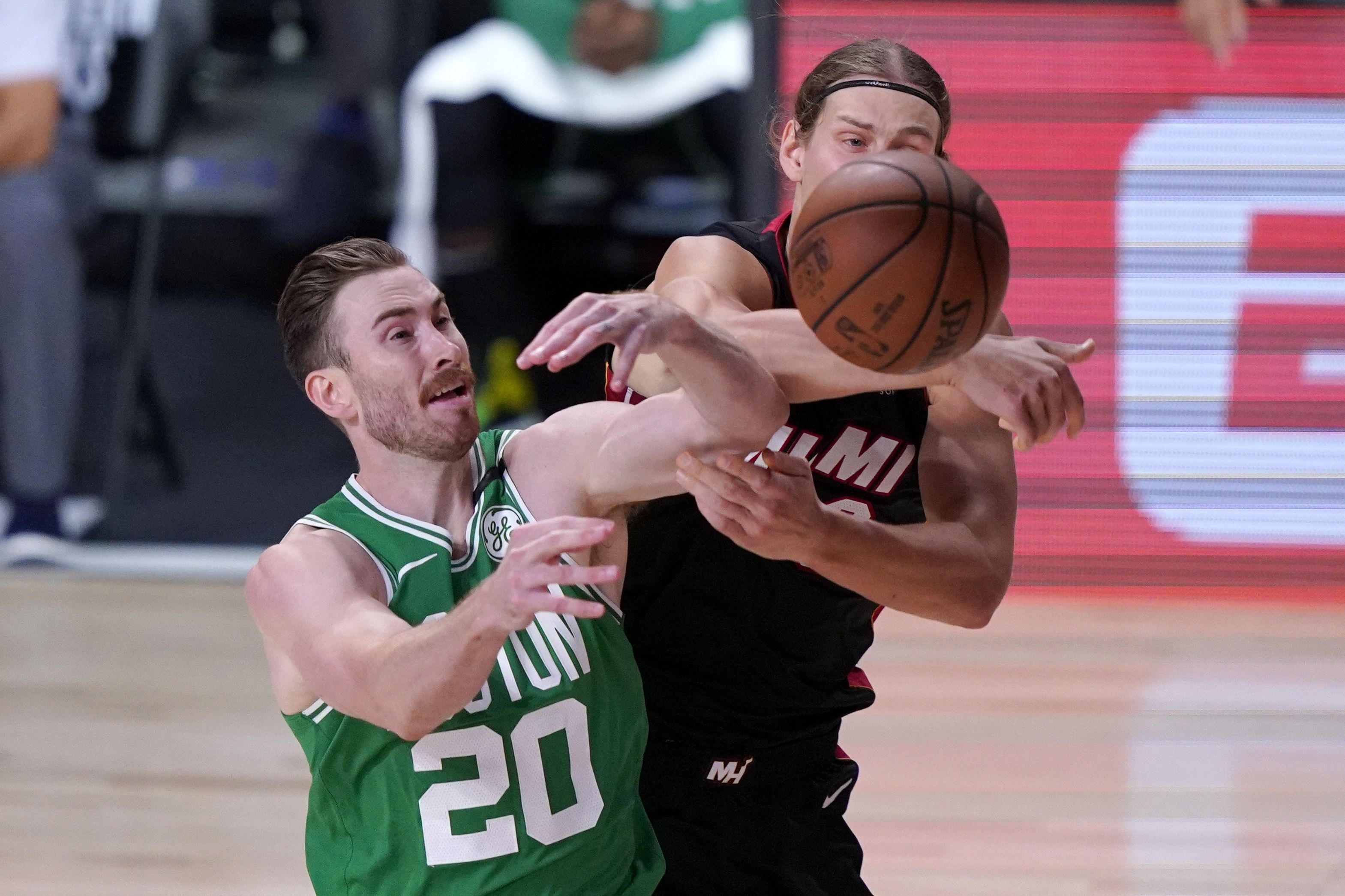 Gordon Hayward returns to Celtics lineup for Game 3 vs. Heat