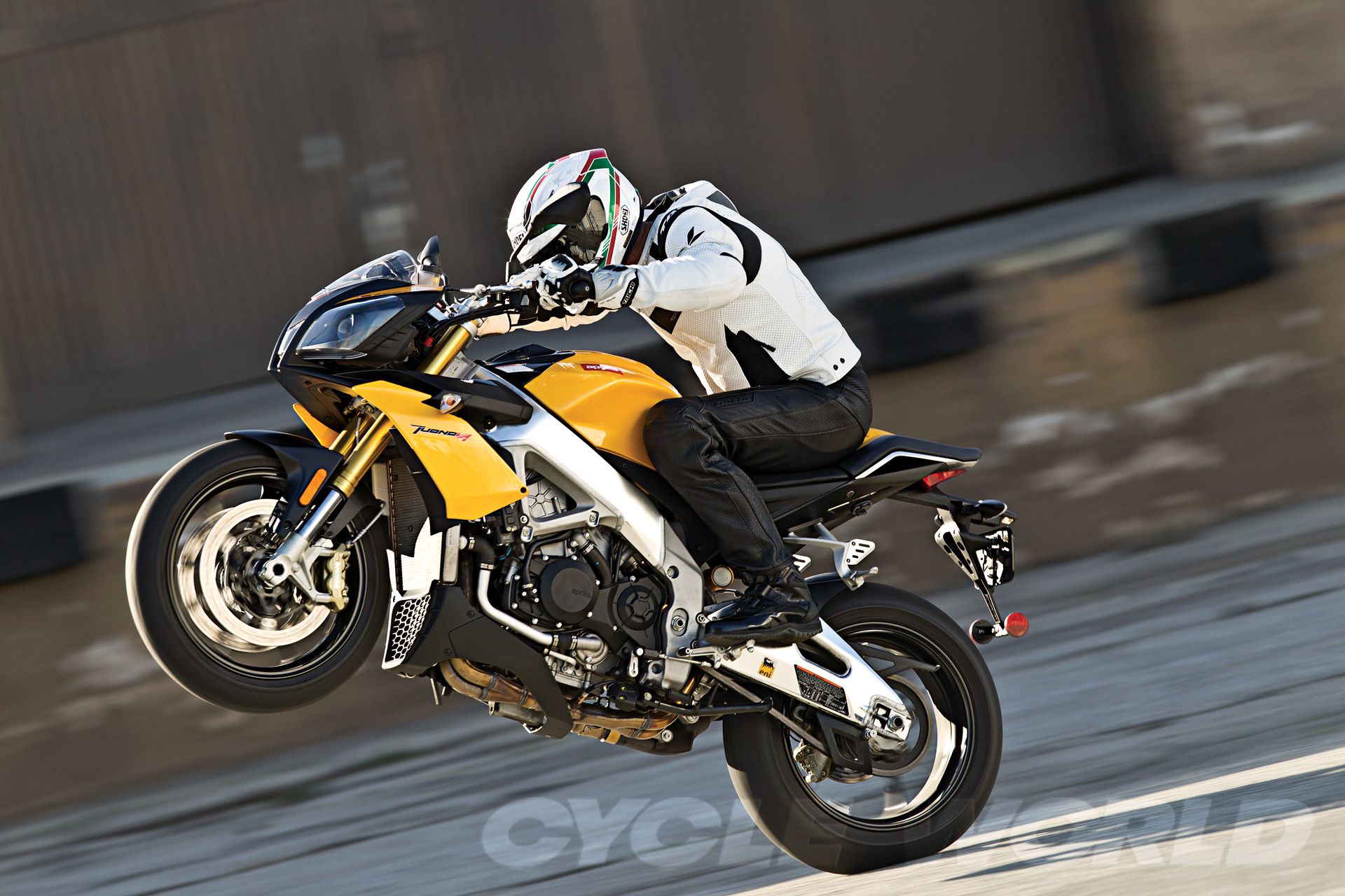 2012 Aprilia Tuono V4 Naked Sportbike Road Test- Dyno, Specs