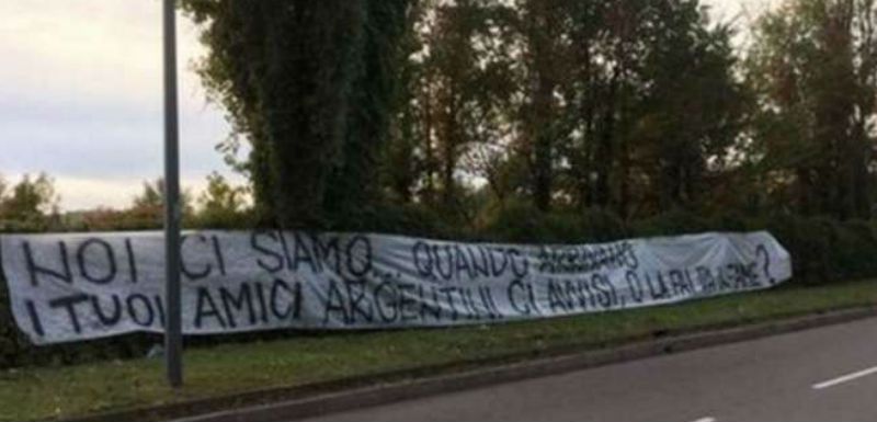 hinchas-colgaron-bandera-enfrente-Icardi_OLEIMA20161017_0077_29.jpg