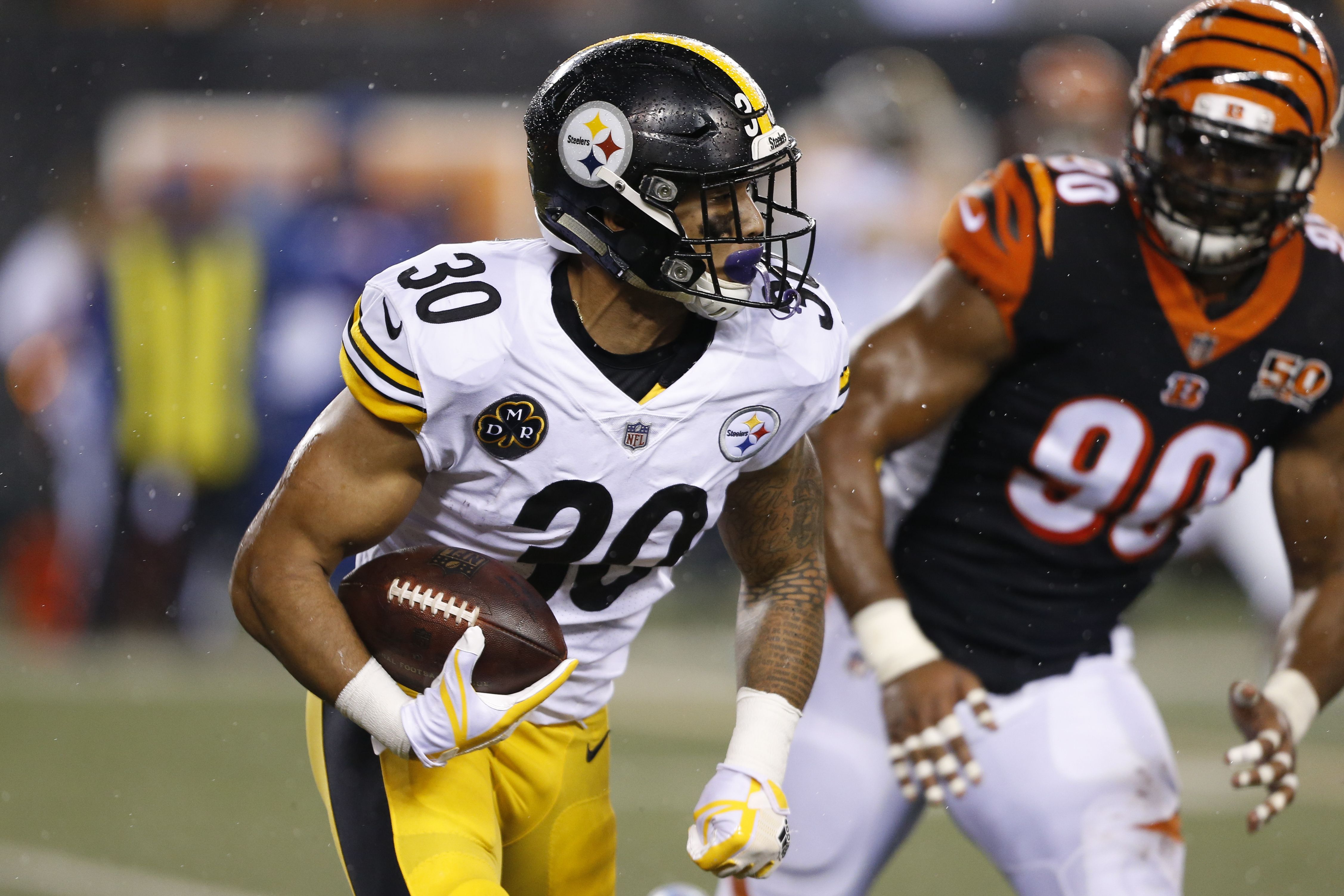 Pittsburgh Steelers wide receiver JuJu Smith-Schuster (19) runs off the  field following the 29-14 win against the Cincinnati Bengals at Heinz Field  in Pittsburgh on October 22, 2017. Photo by Archie Carpenter/UPI