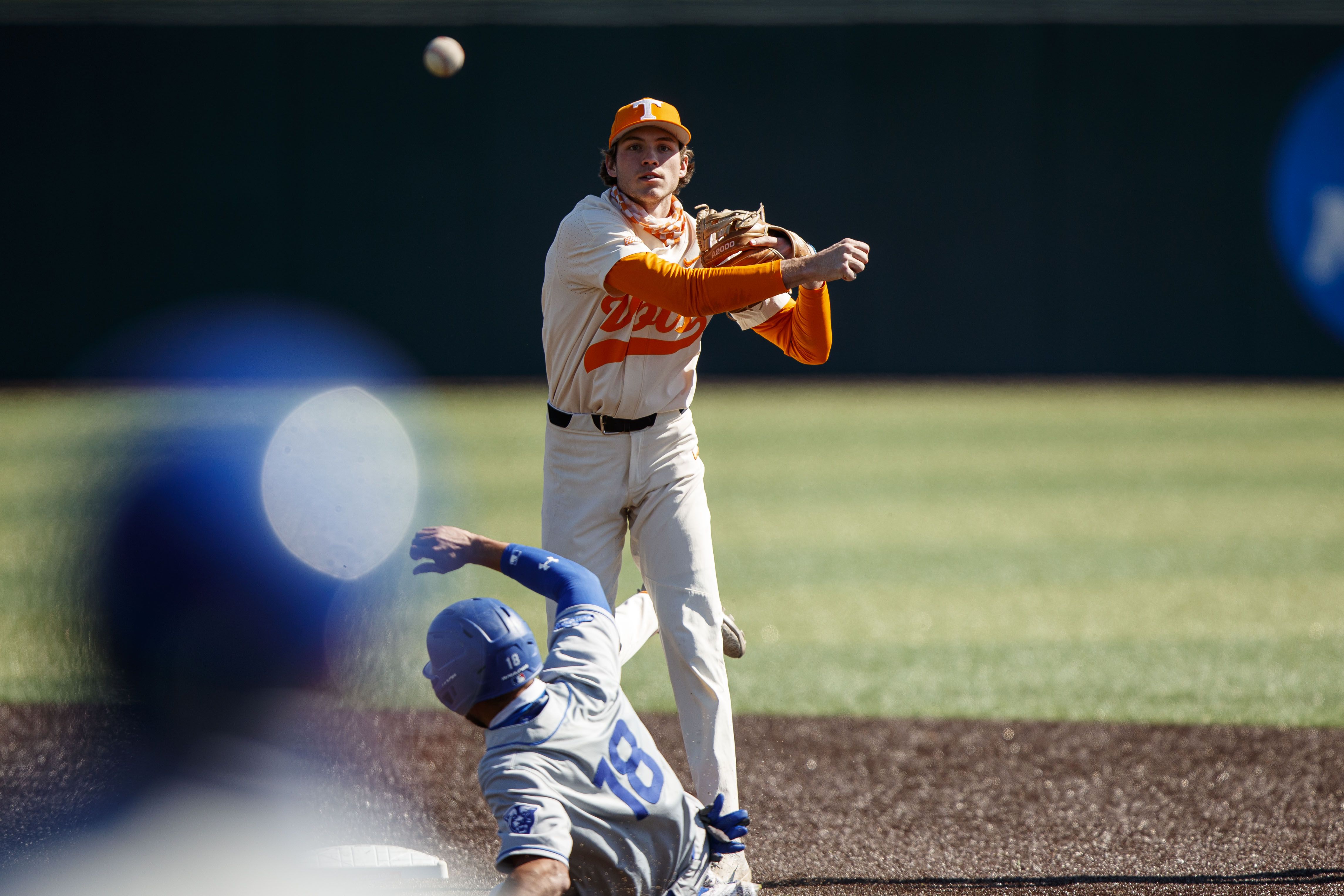 Tennessee baseball sweeps UNC Greensboro behind Drew Gilbert