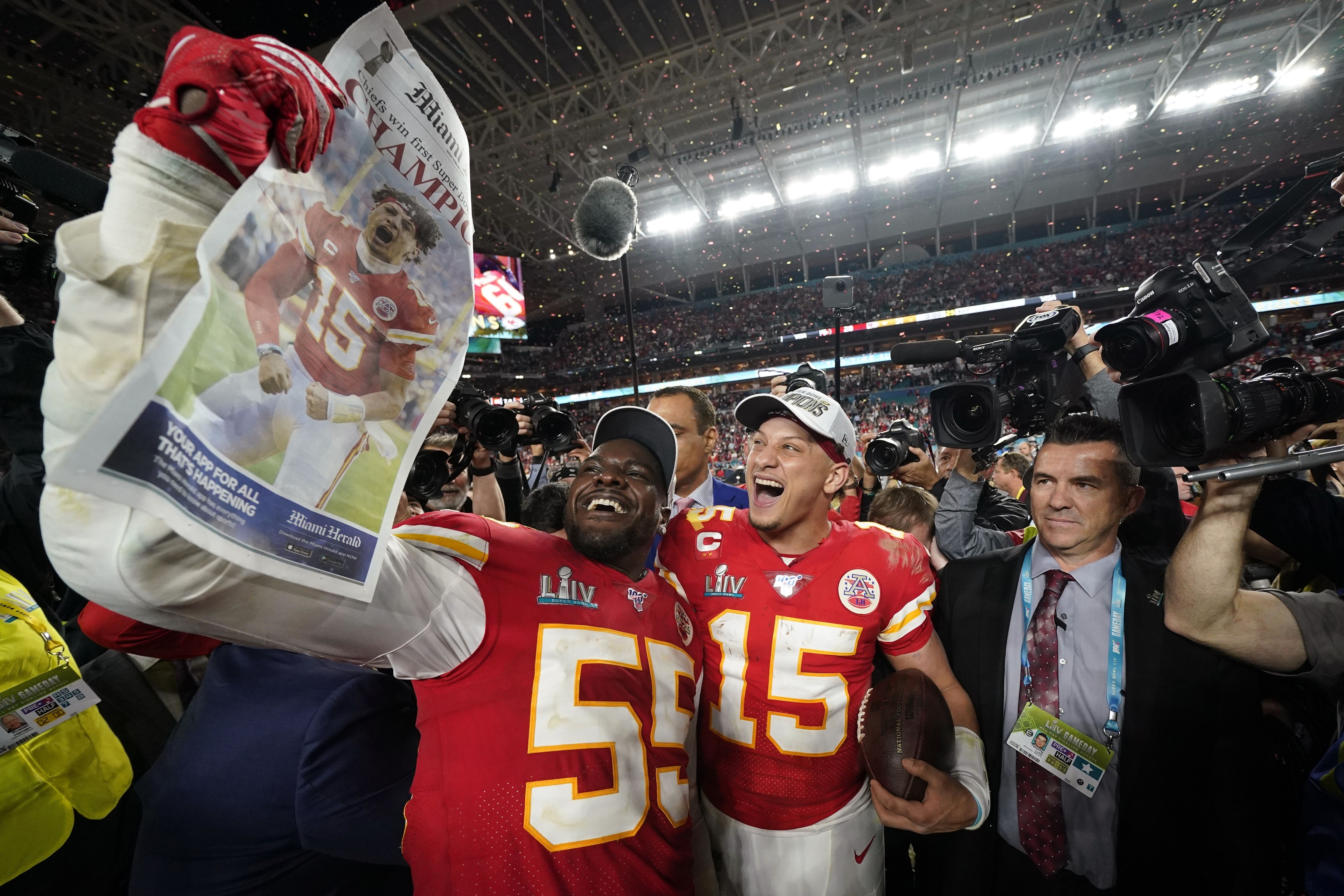 Frank Clark gets emotional with daughter on field after Chiefs win Super  Bowl LIV