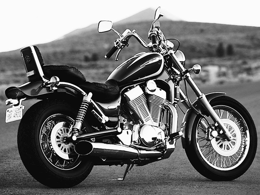 Suzuki intruder 1400 vs 