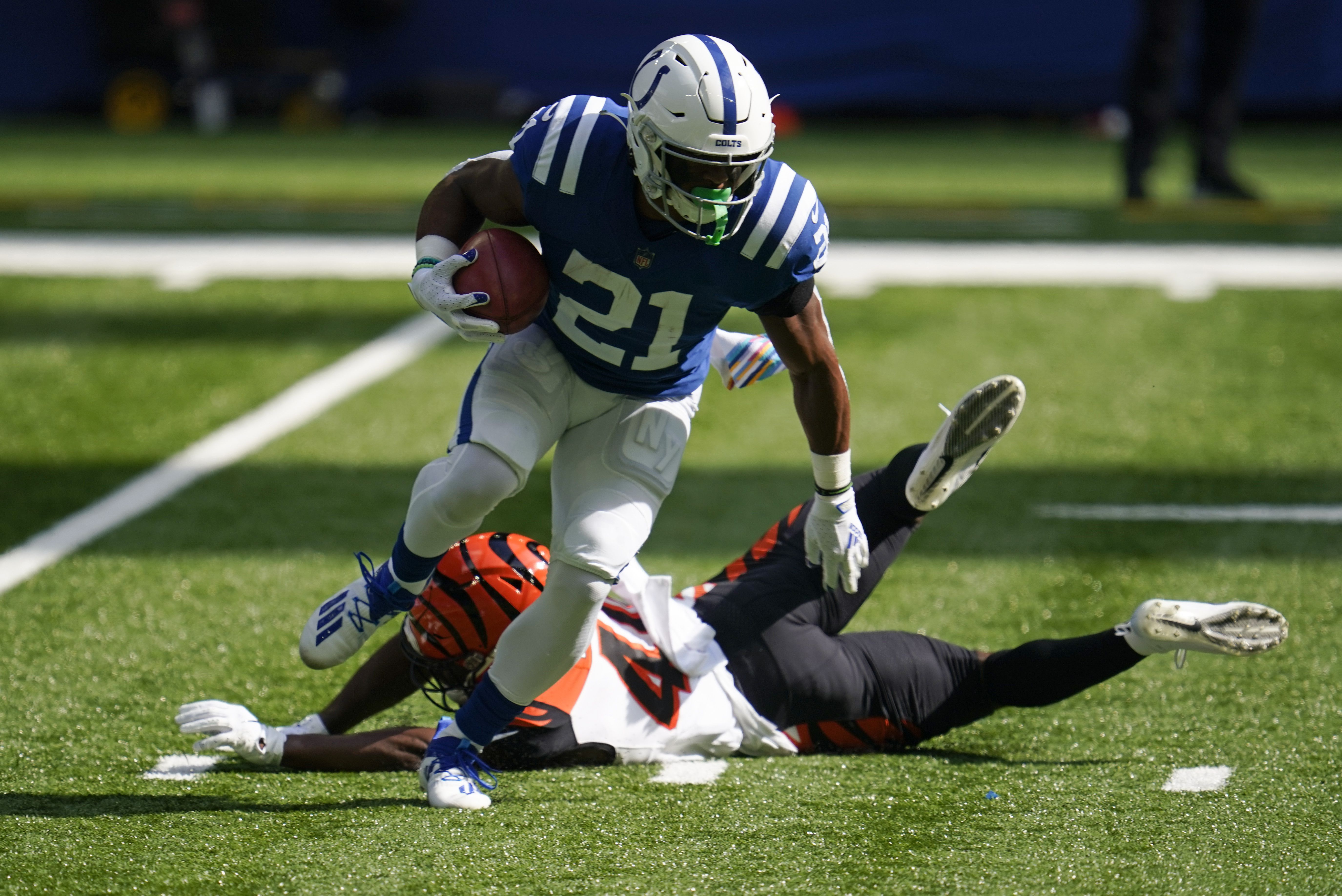 Rivers throw 3 TD passes as Colts rally past Bengals 31-27