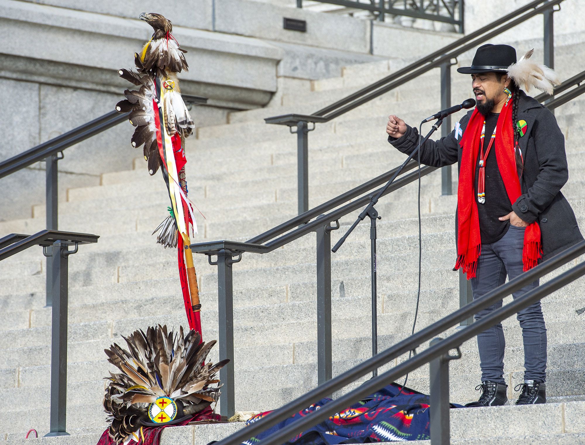 Indigenous Mascots, Senate Bill 116, and UNC's Satirical “Fightin' Whites” Basketball  Team: An Interview with Solomon Little Owl – NiCHE