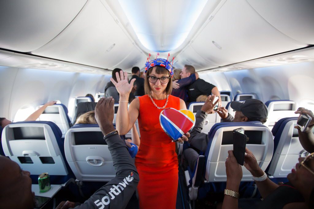 Share The Love Southwest Airlines To Give Employees 586