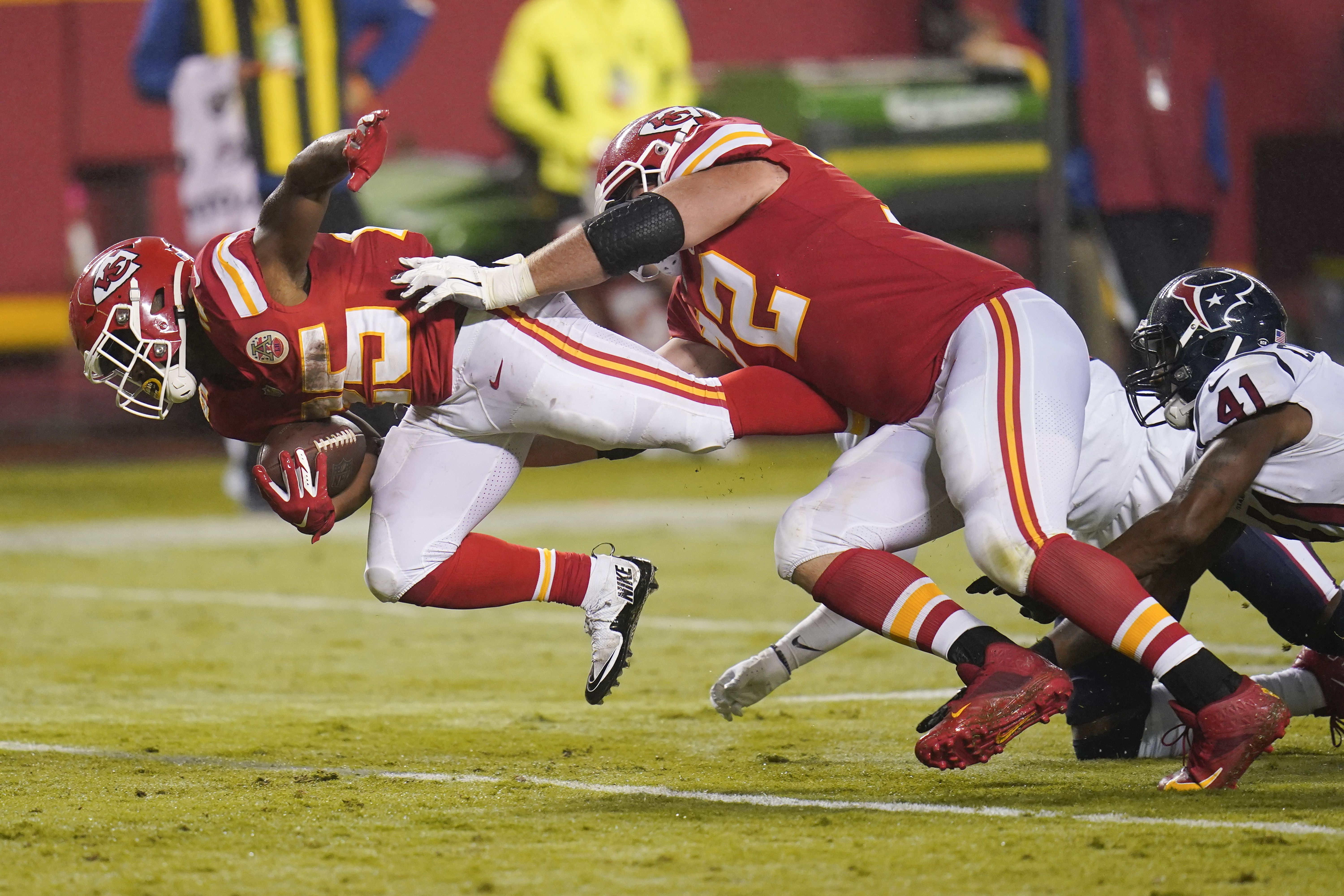 Chiefs DT Khalen Saunders ruled out with elbow injury