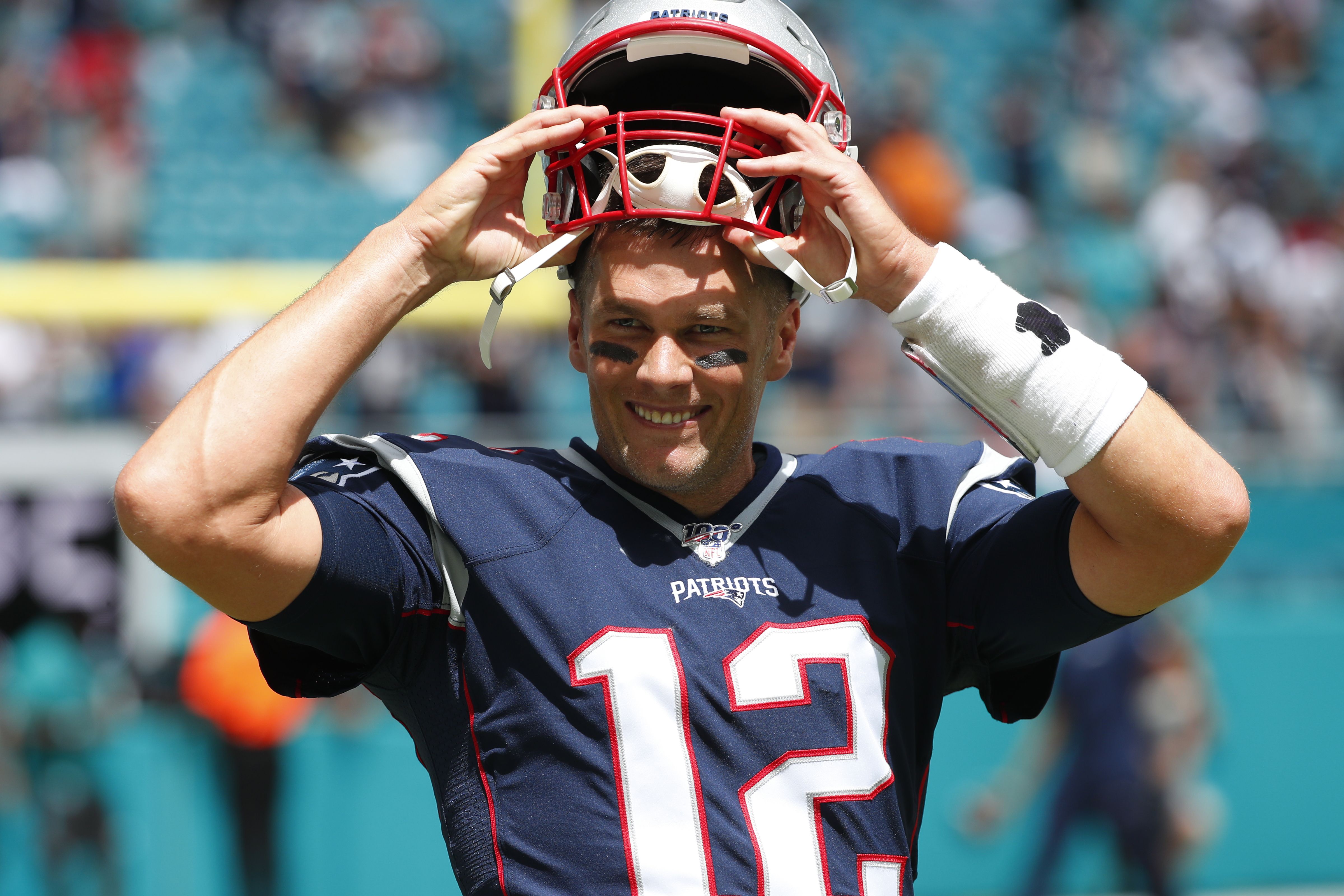 Tom Brady took Patriots' letdown loss to Dolphins hard: 'just tossing and  turning, not much sleep' 