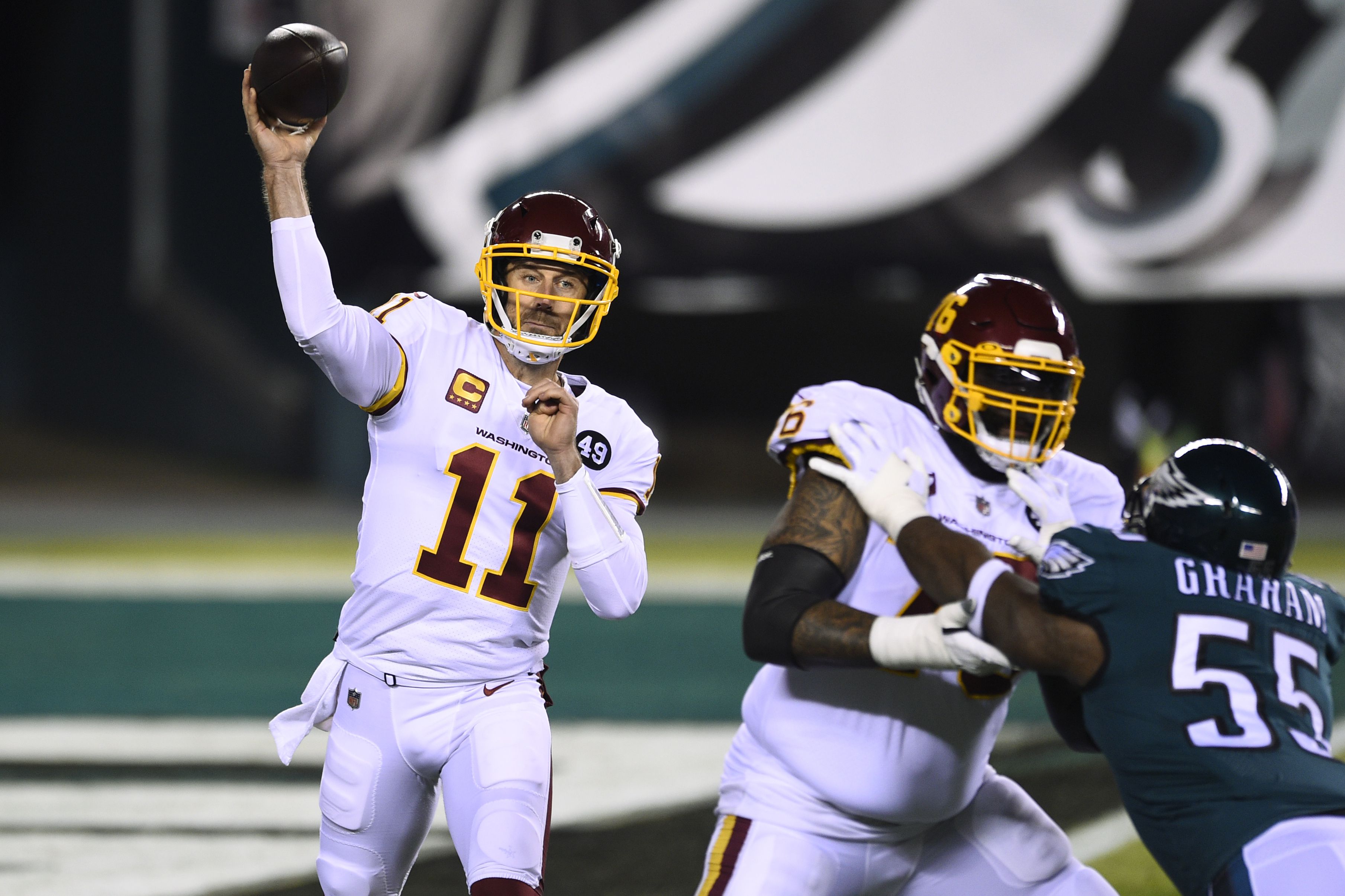 Washington beats the Eagles 20-14, captures NFC East title