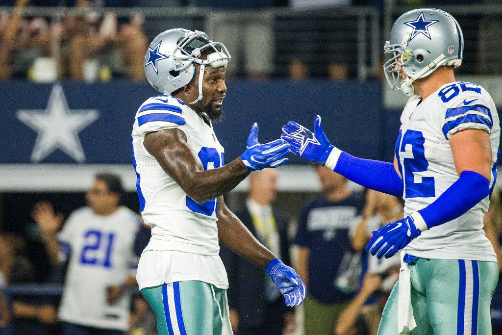 Tweet Break: Elliott's MNF Intro, Cowboys Color Rush, and Dez Bryant Does  Push-ups ✭ Inside The Star