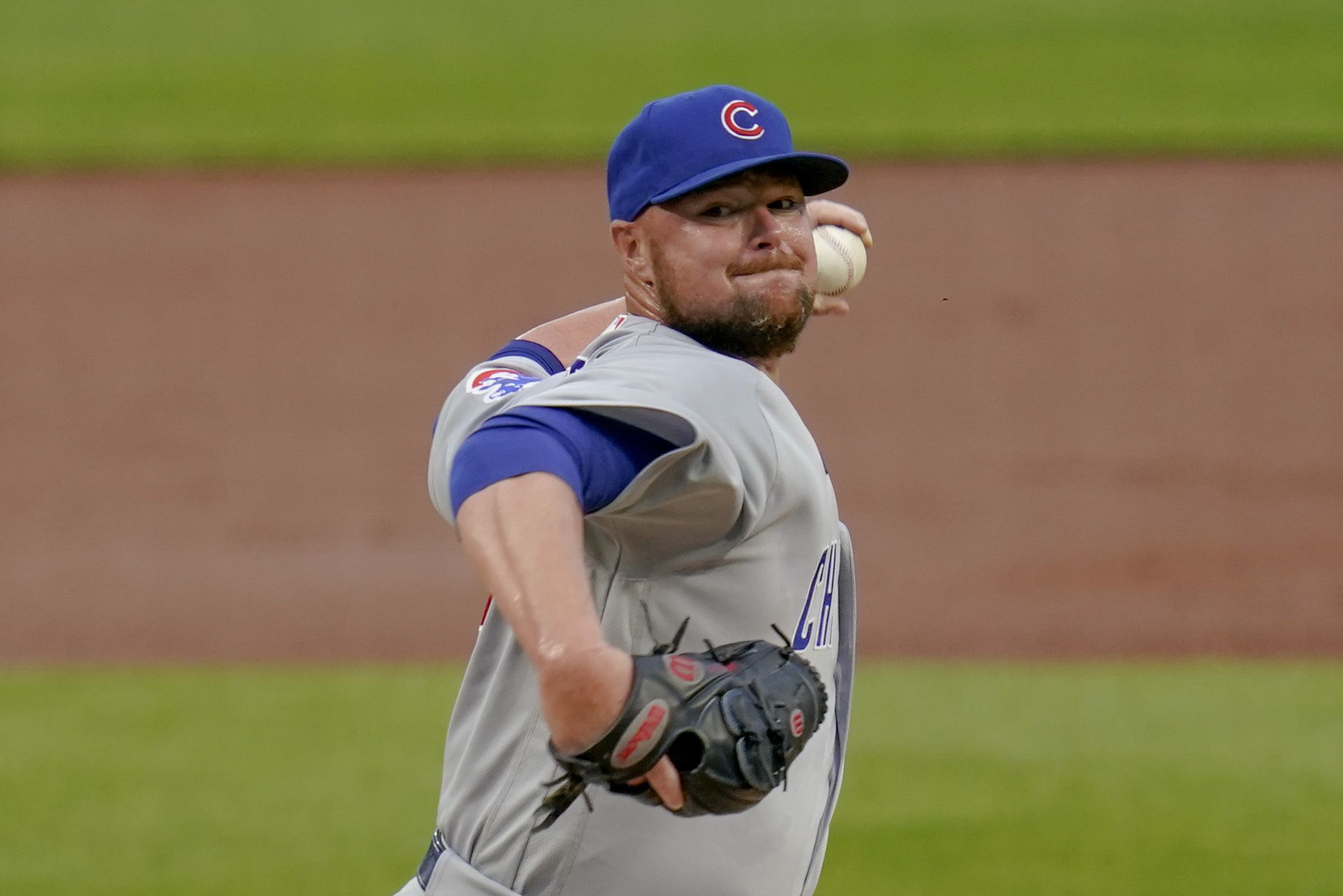 Cubs free agent Jon Lester buying beers for fans at Chicago bars