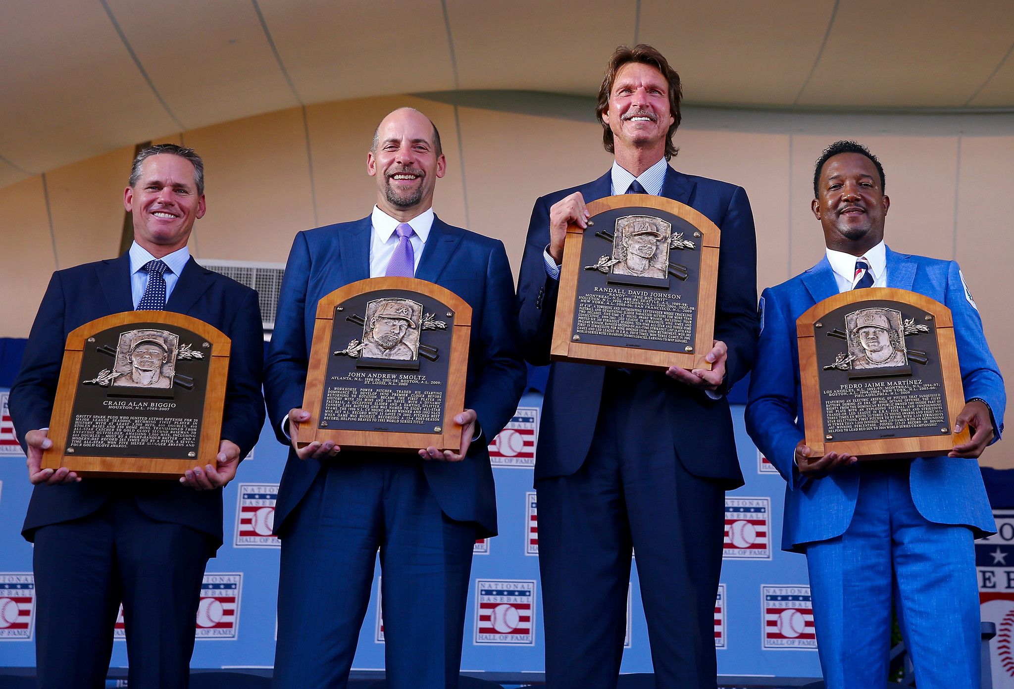 Pedro Martinez wows crowd as he, Smoltz, Biggio, Johnson enter Hall of Fame