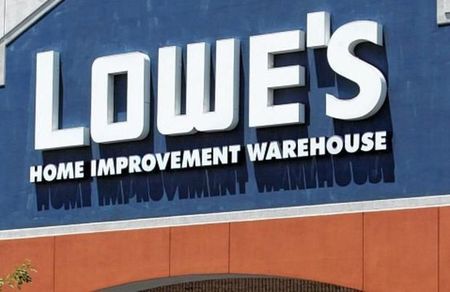 Lowe S Employee Blasts Swarming Pa Shoppers You Don T Need To