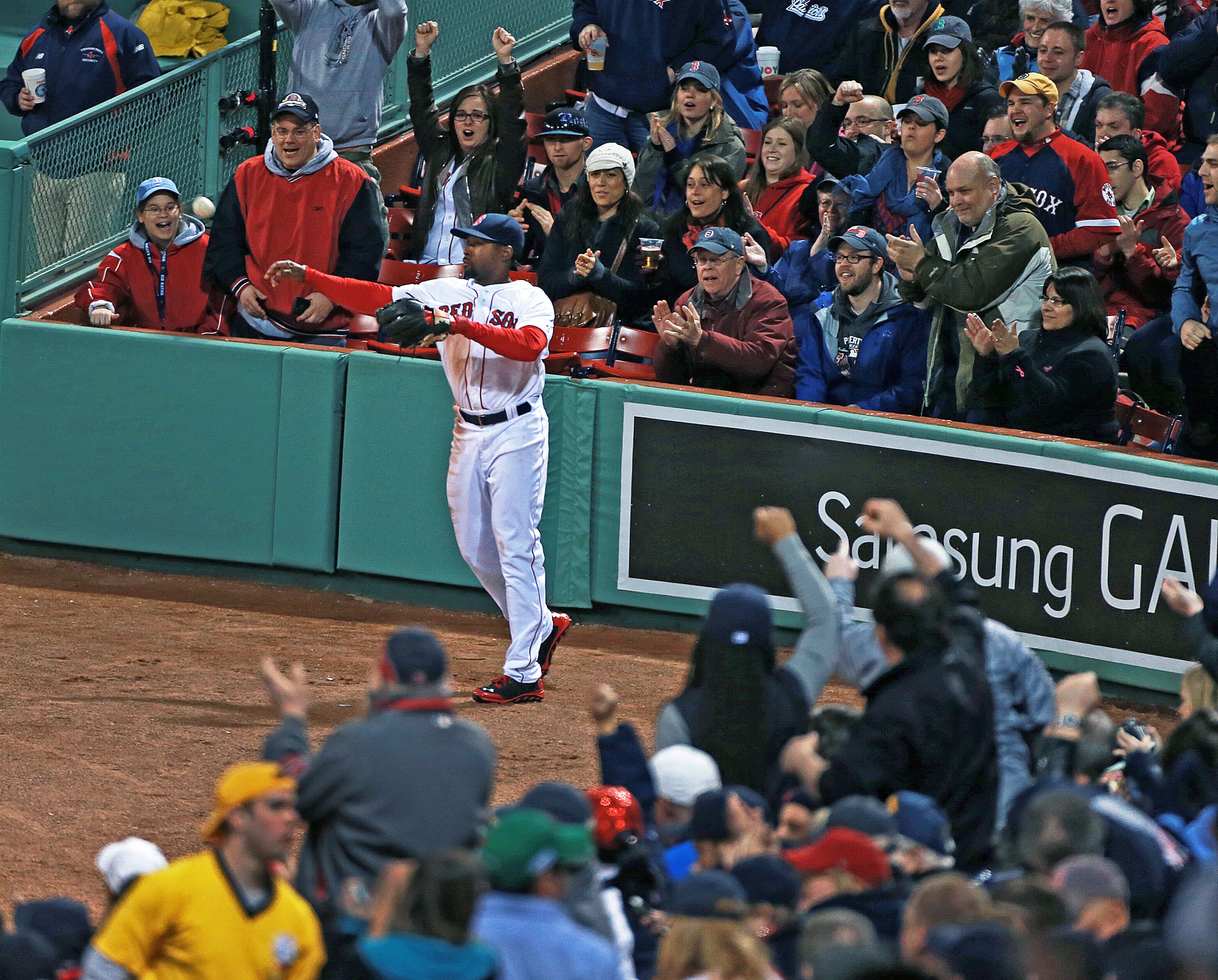 Former Red Sox outfielder Jackie Bradley Jr agrees to two-year deal with  Milwaukee Brewers