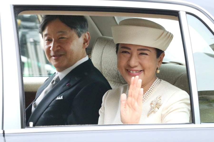 naruhito-900x600.jpg