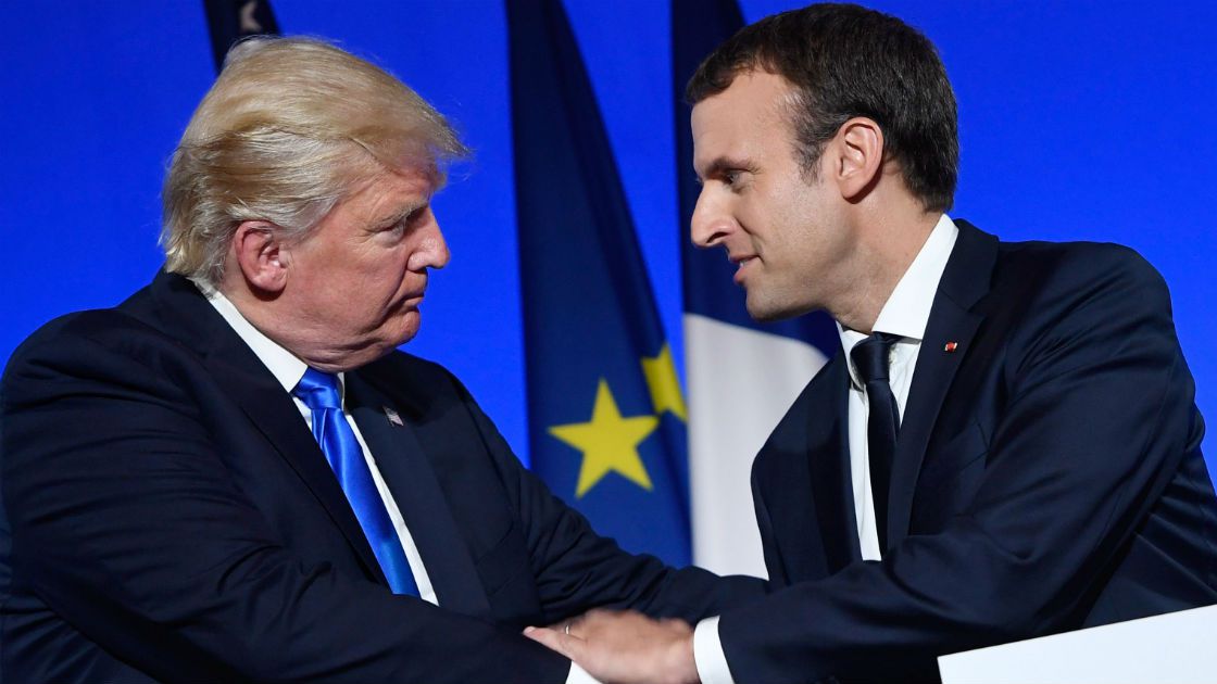 Donald Trump junto al presidente francés Emmanuel Macron