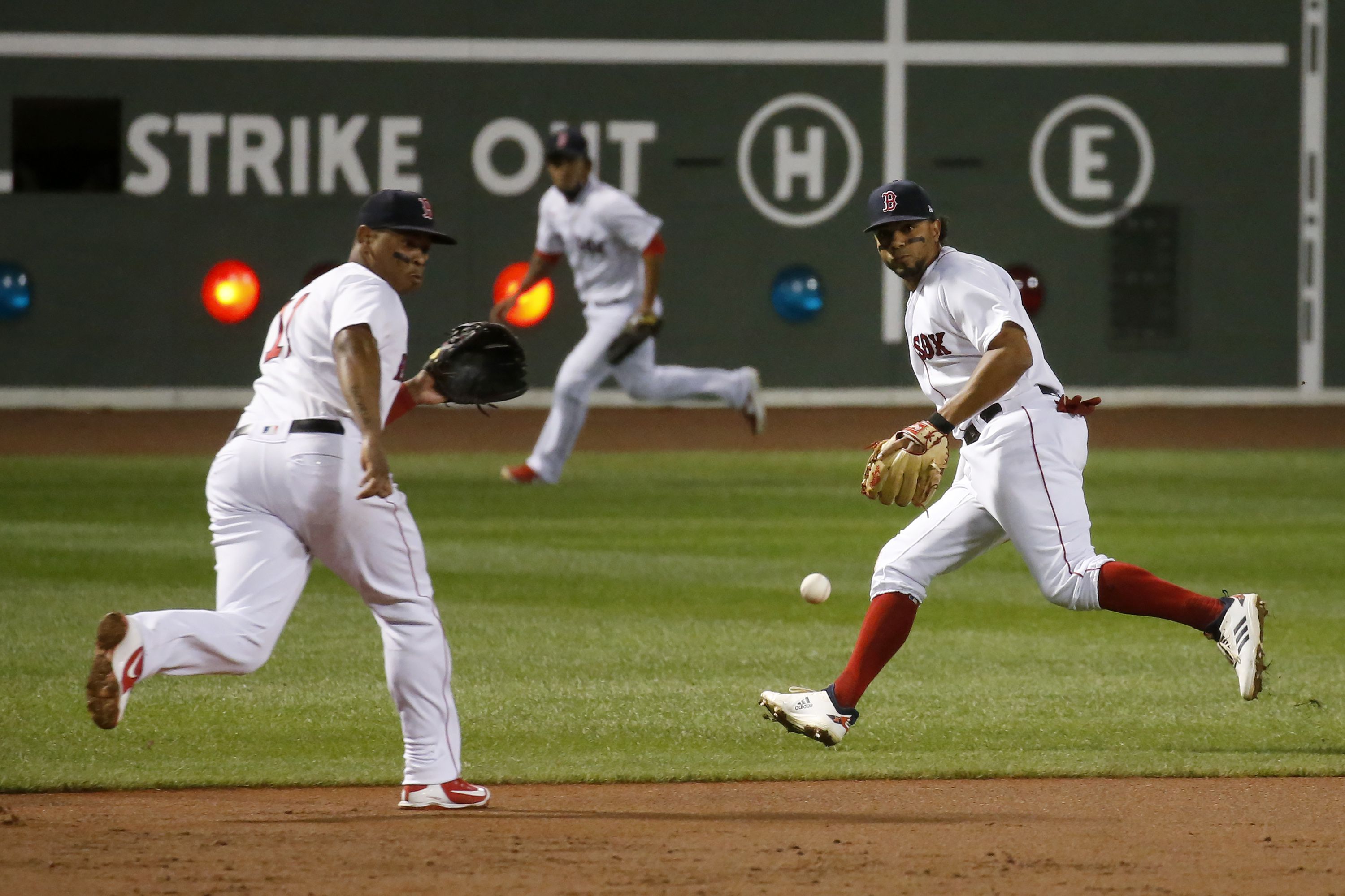 Boston Red Sox - A big green Sox Spring W!