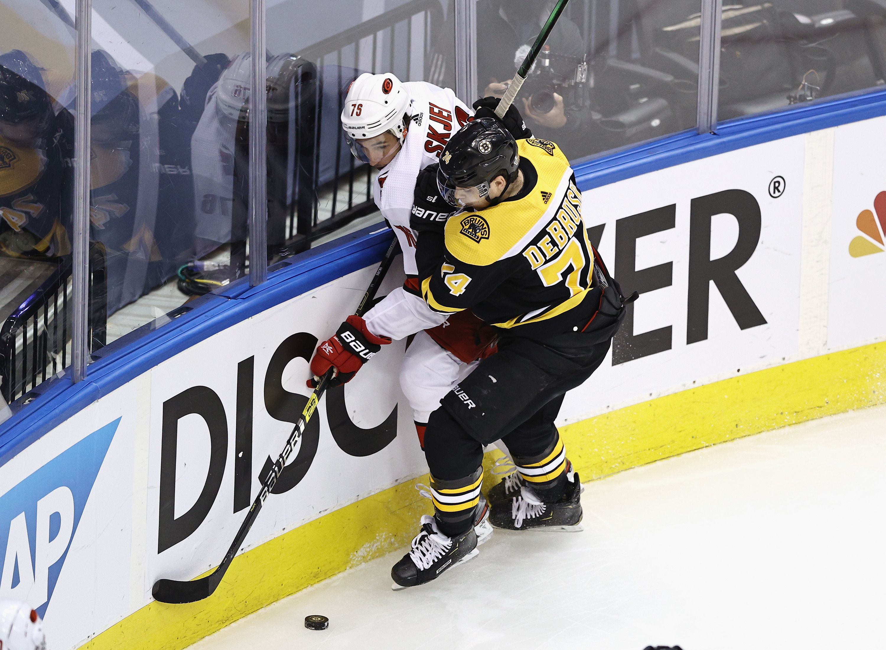 Record-setting Bruins ousted in first round of Stanley Cup playoffs