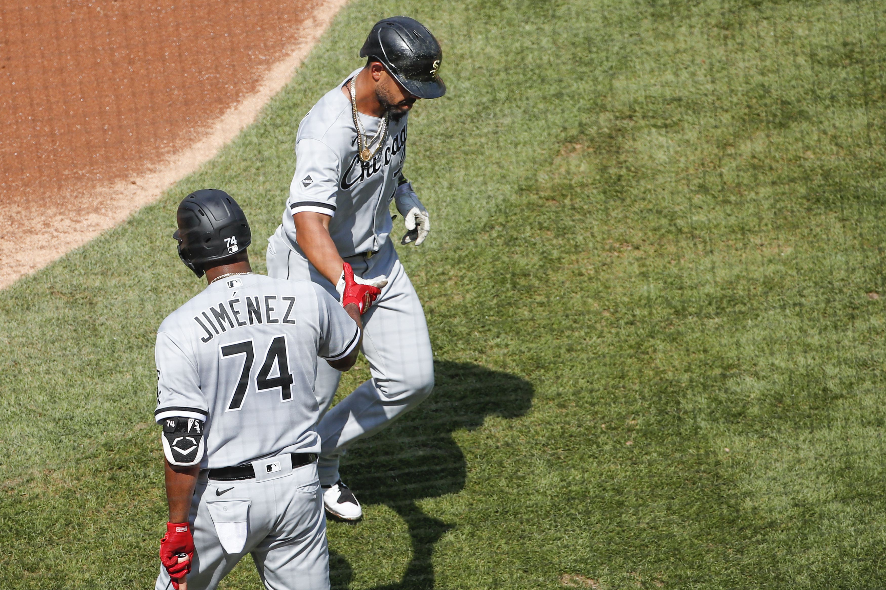 Jose Abreu Returns to South Side, Chicago White Sox Lose 5-1