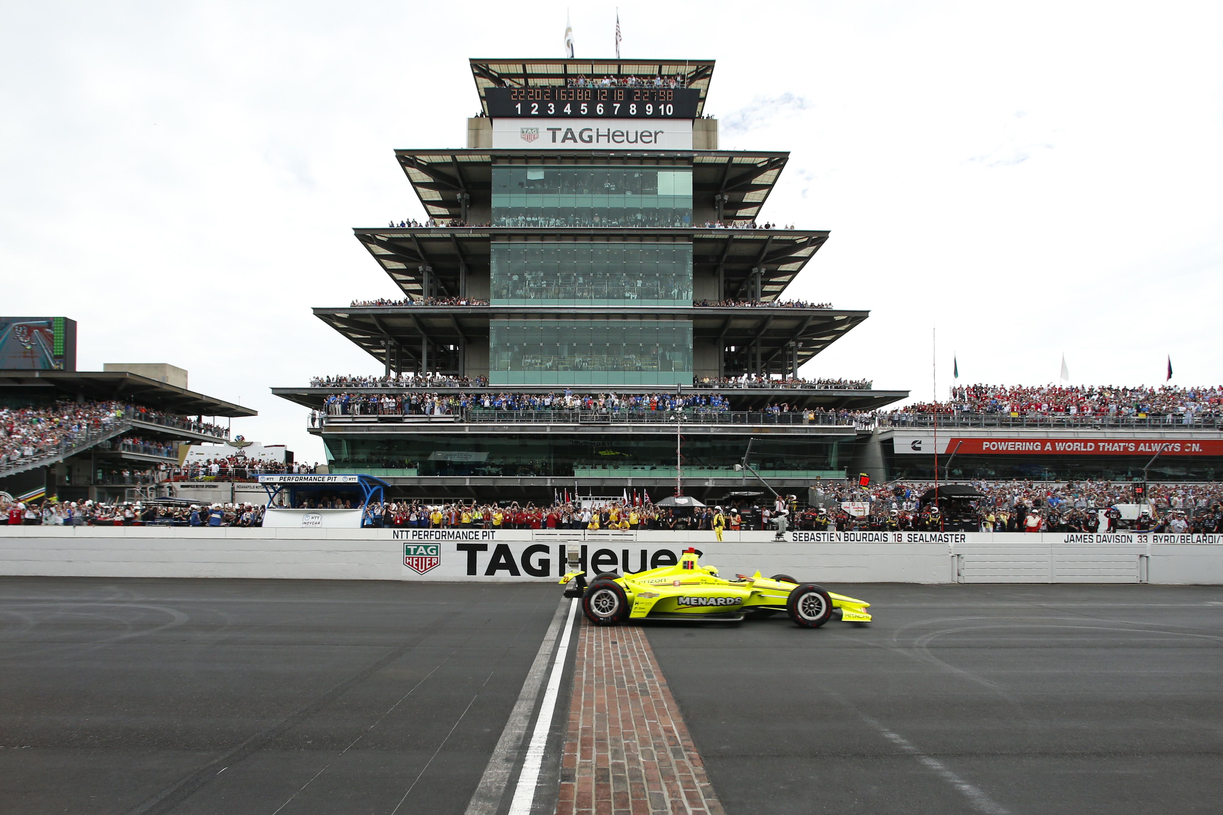 Indianapolis Motor Speedway teams with Caesars on sports betting