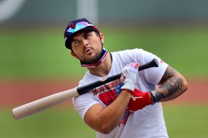 Michael Chavis, Red Sox top prospect, sends balloons from atop Green  Monster to 'Mamma Furr' who fought cancer, lung issues 