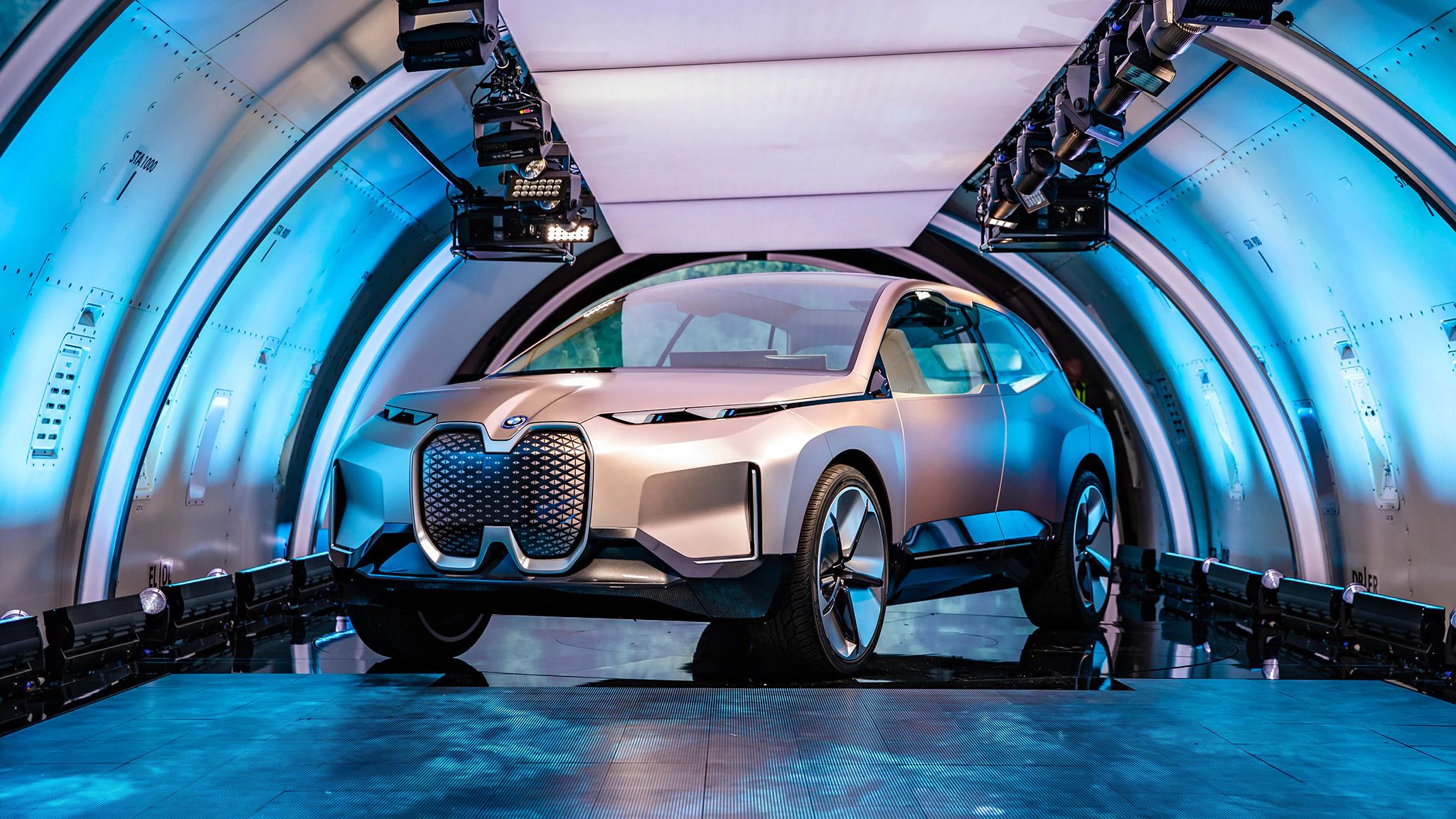 BMW iNext