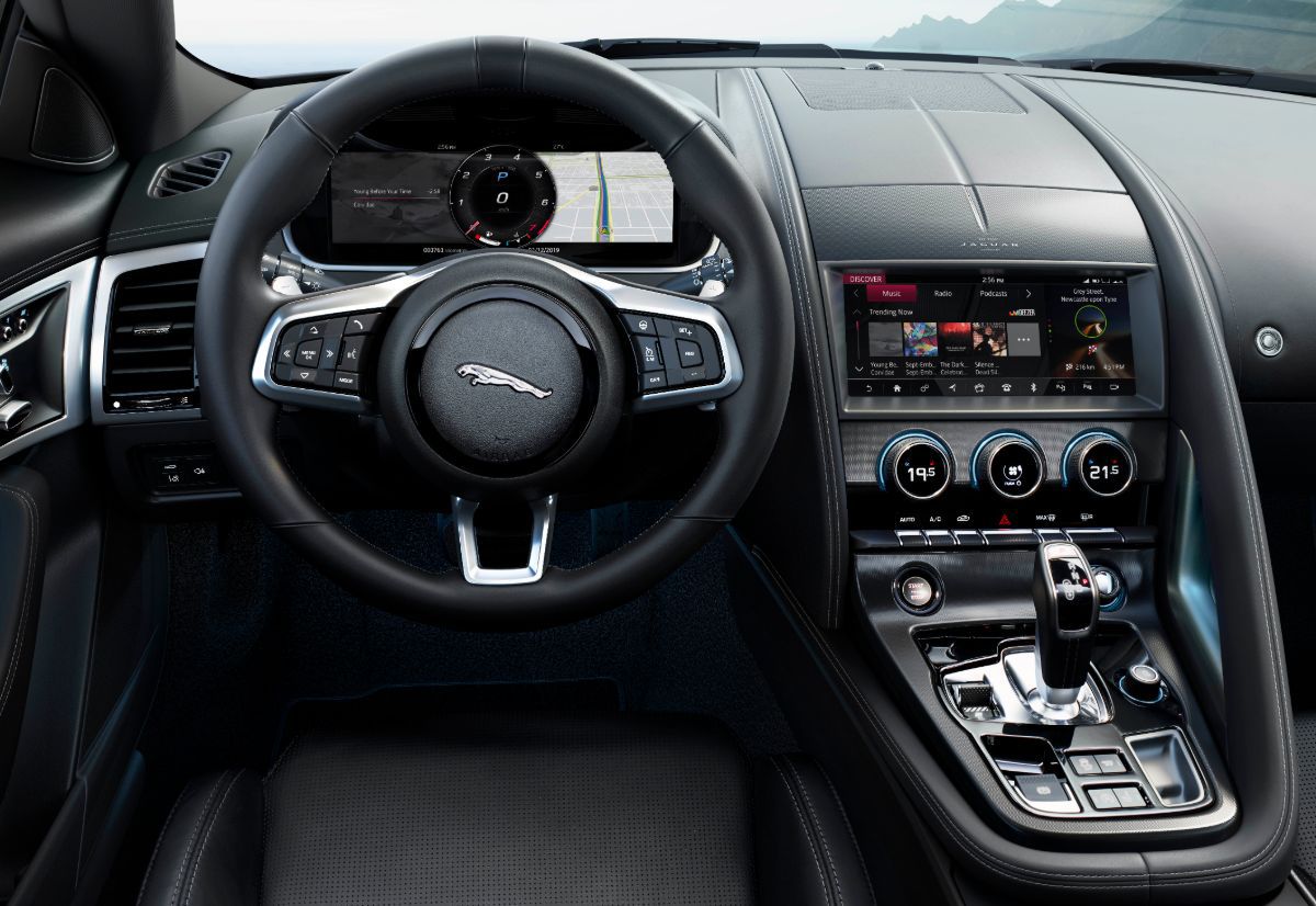 Jag_F-TYPE_21MY_Reveal_Image_Detail_Interior_02.12.19_04.jpg