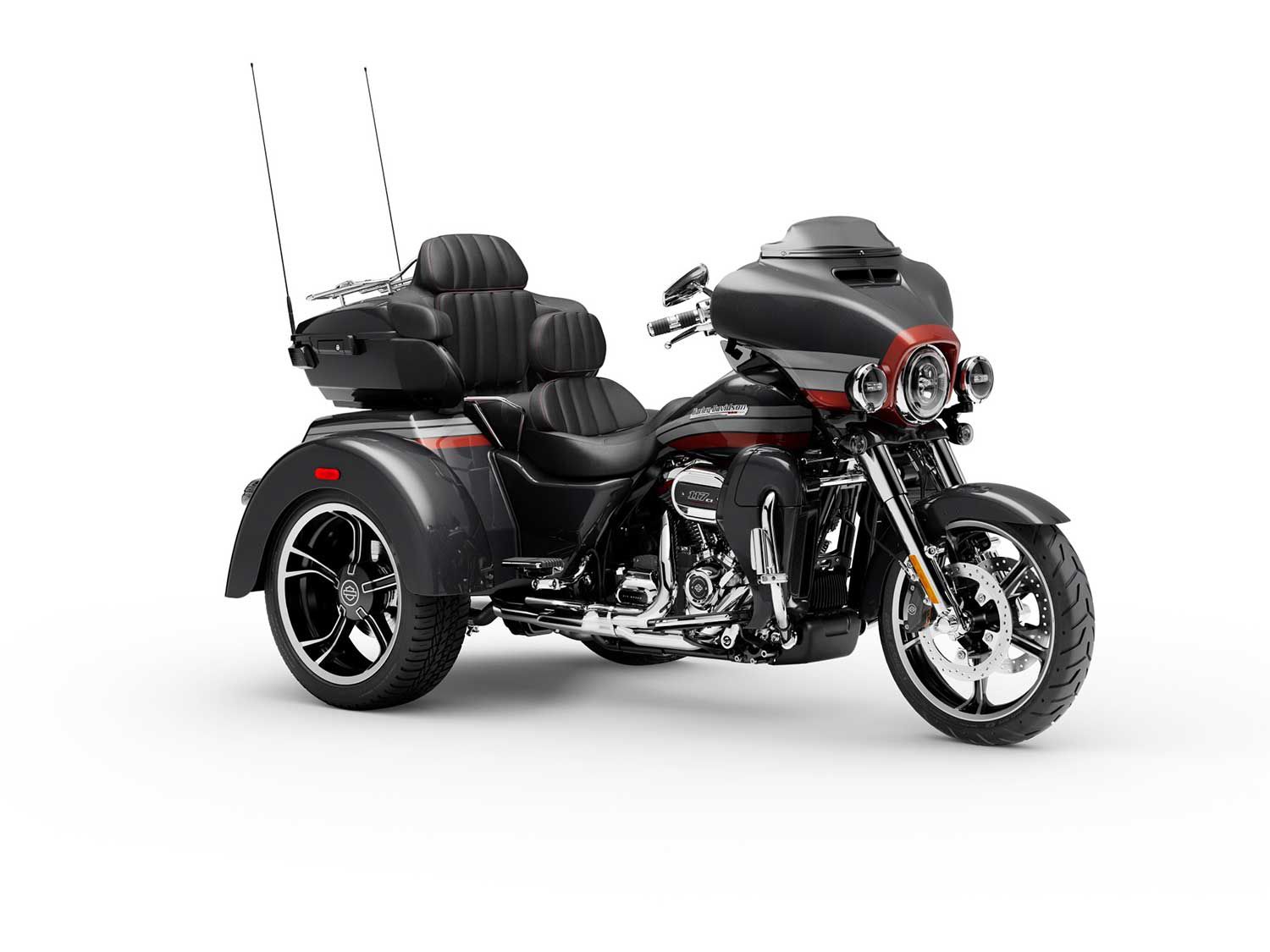 Meet Harley Davidson S Newest Cvo The 2020 Tri Glide Motorcycle Cruiser