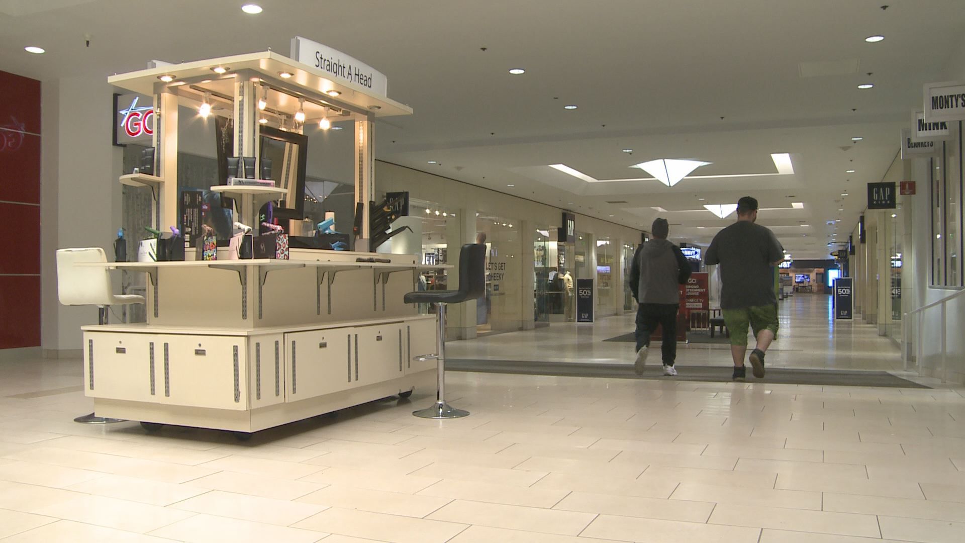 Dillard's and Other Beloved Mall Chains Are Closing Stores
