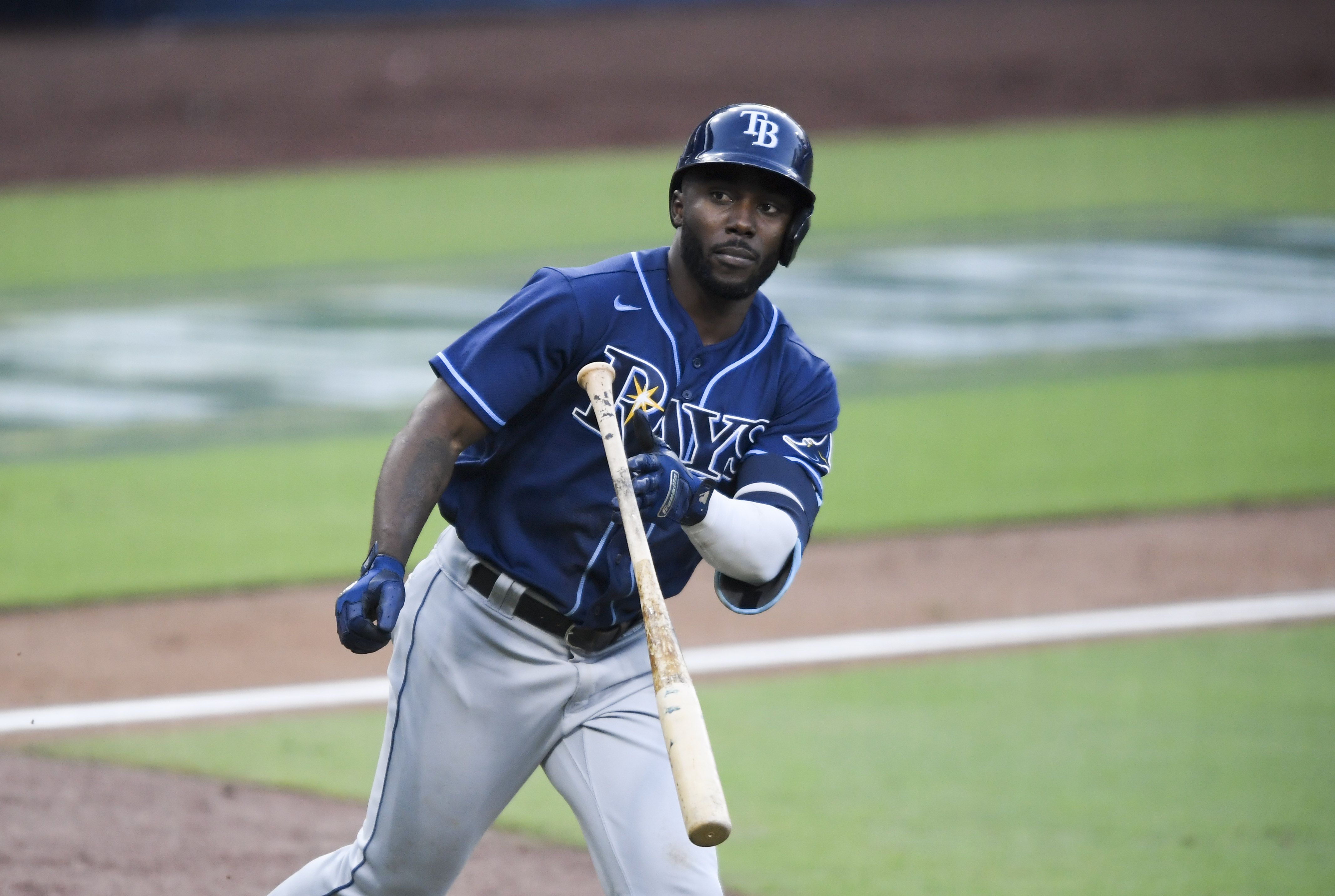 Rays new addition Yoshi Tsutsugo blasts first MLB home run! 