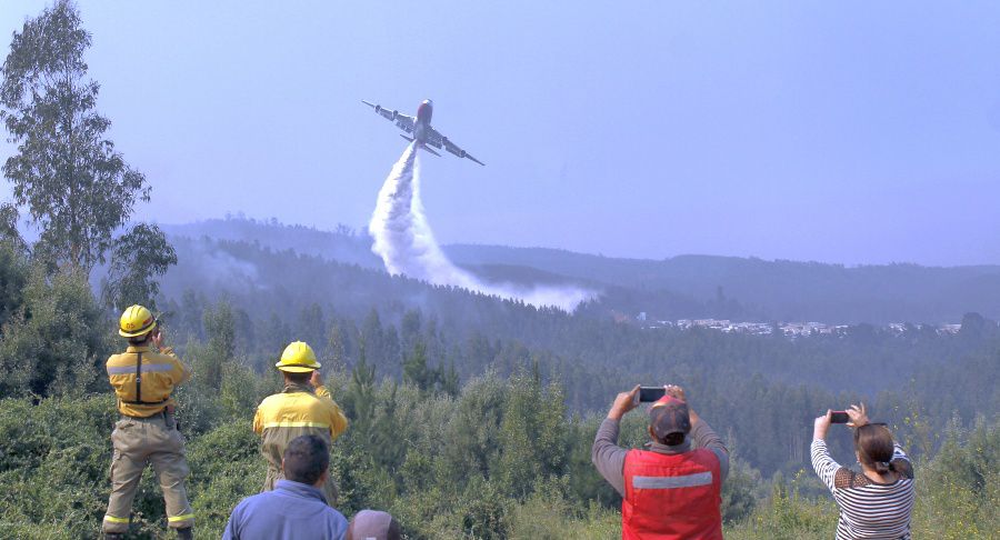 DICHATO SuperTanker descarga en la zona