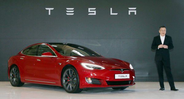 Reducción-puestos-trabajo-Tesla-2-600x325.jpg