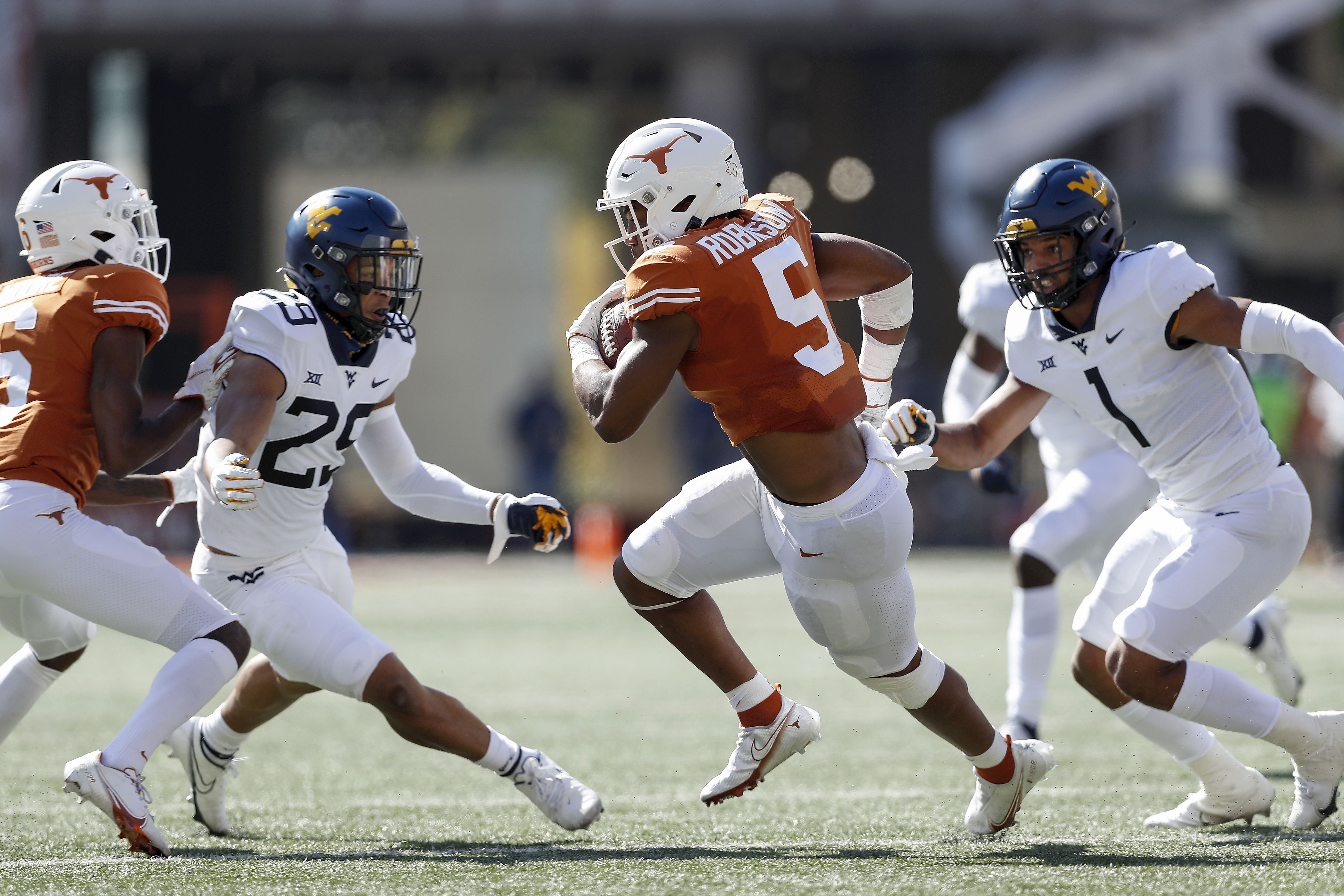 Bijan Robinson: Texas Longhorns running back is closing in on history