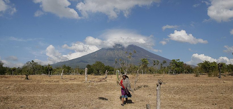 Aumenta la actividad volcánica del Monte Agung