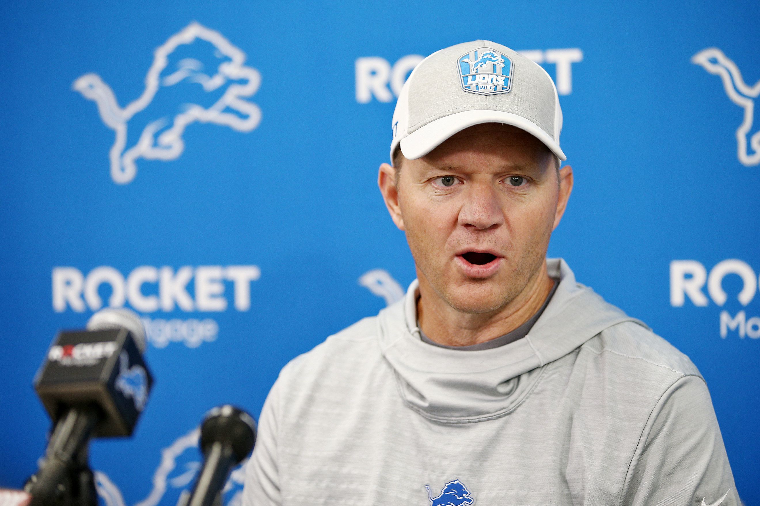 Lions' Darrell Bevell on hunting for cougars with Brett Favre, and other  Wisconsin tales 