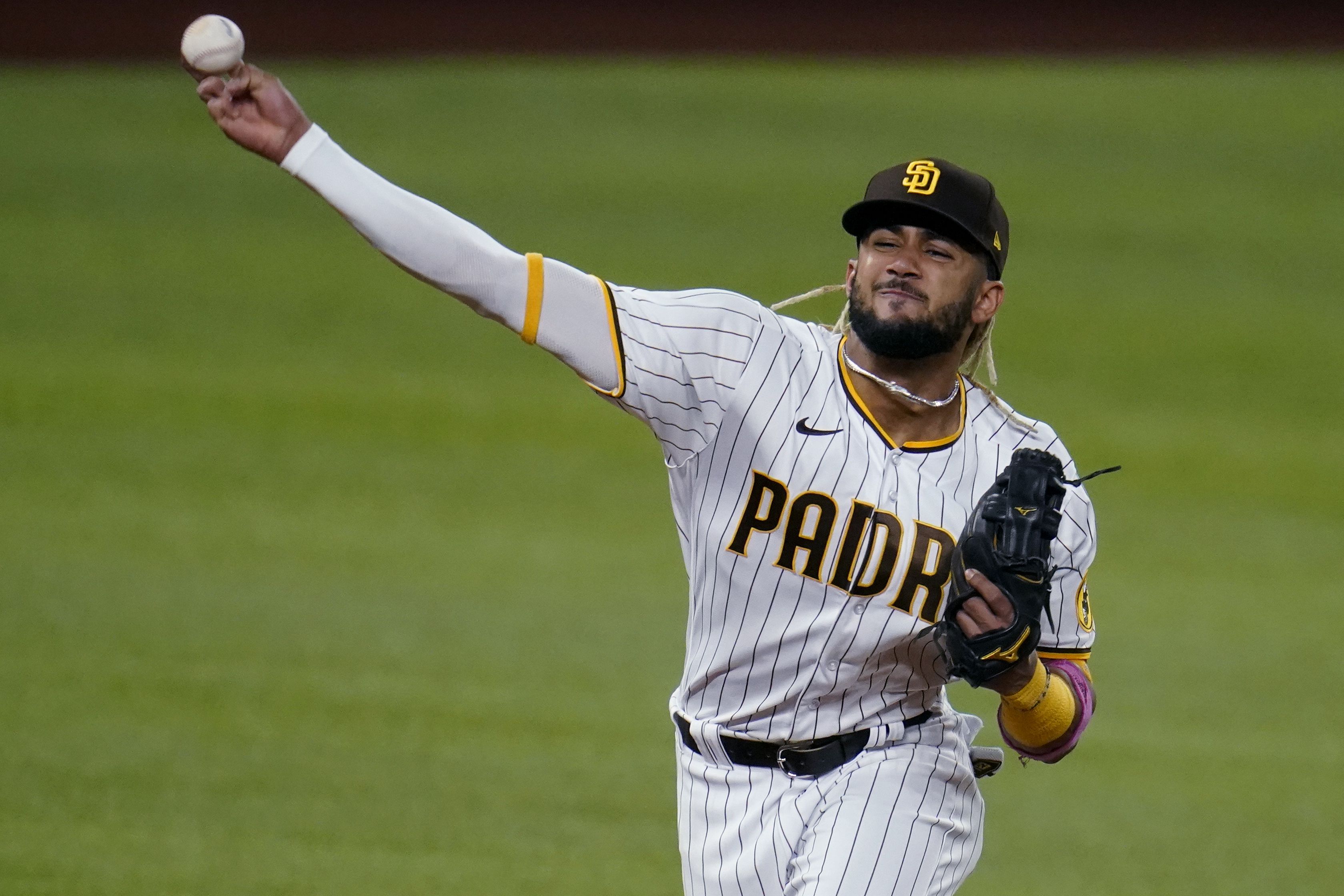 Padres' Fernando Tatis Jr breaks out dance moves to 'He's On