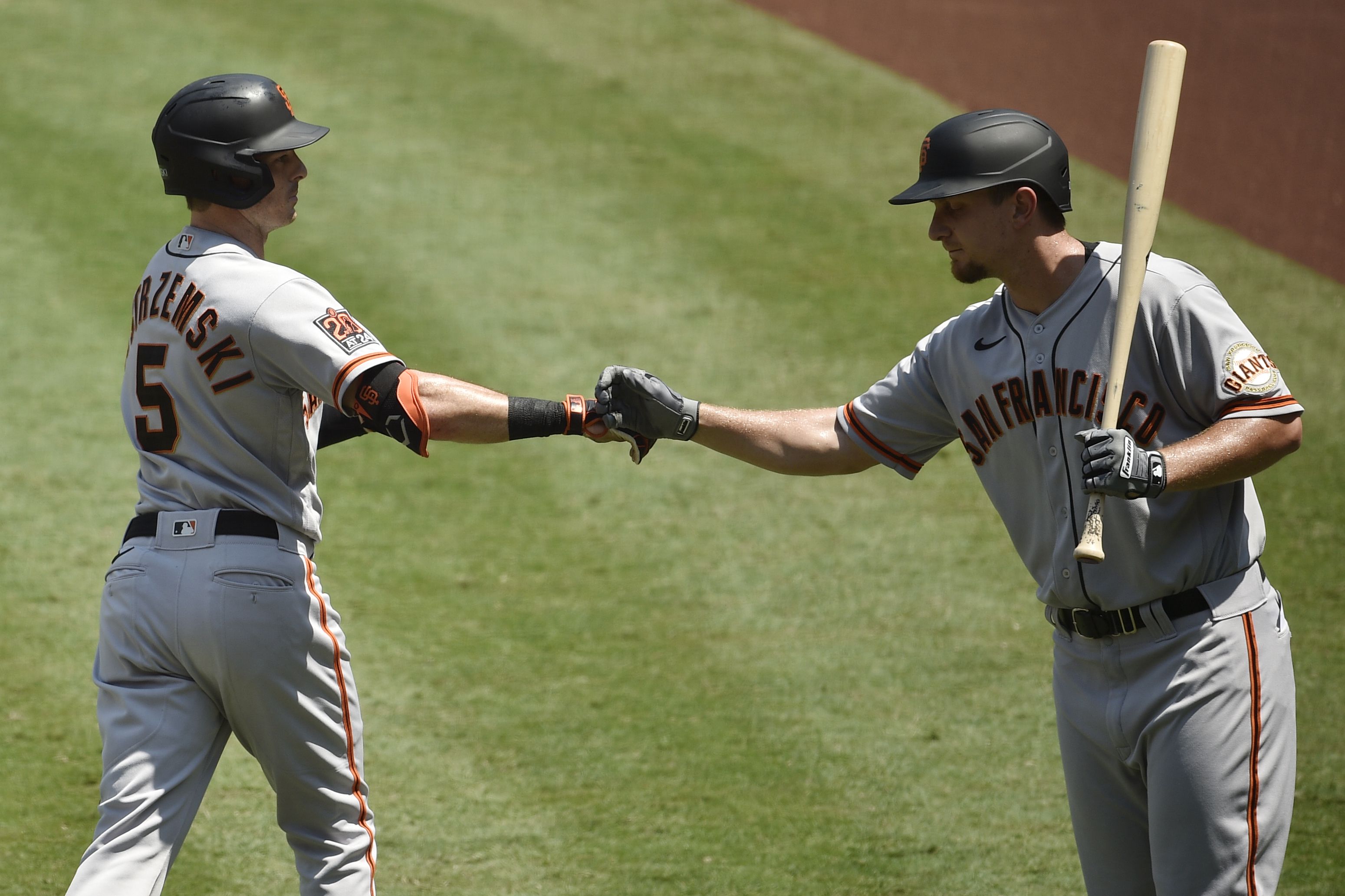 Mike Yastrzemski, Pablo Sandoval home runs lift Giants over Angels 8-2