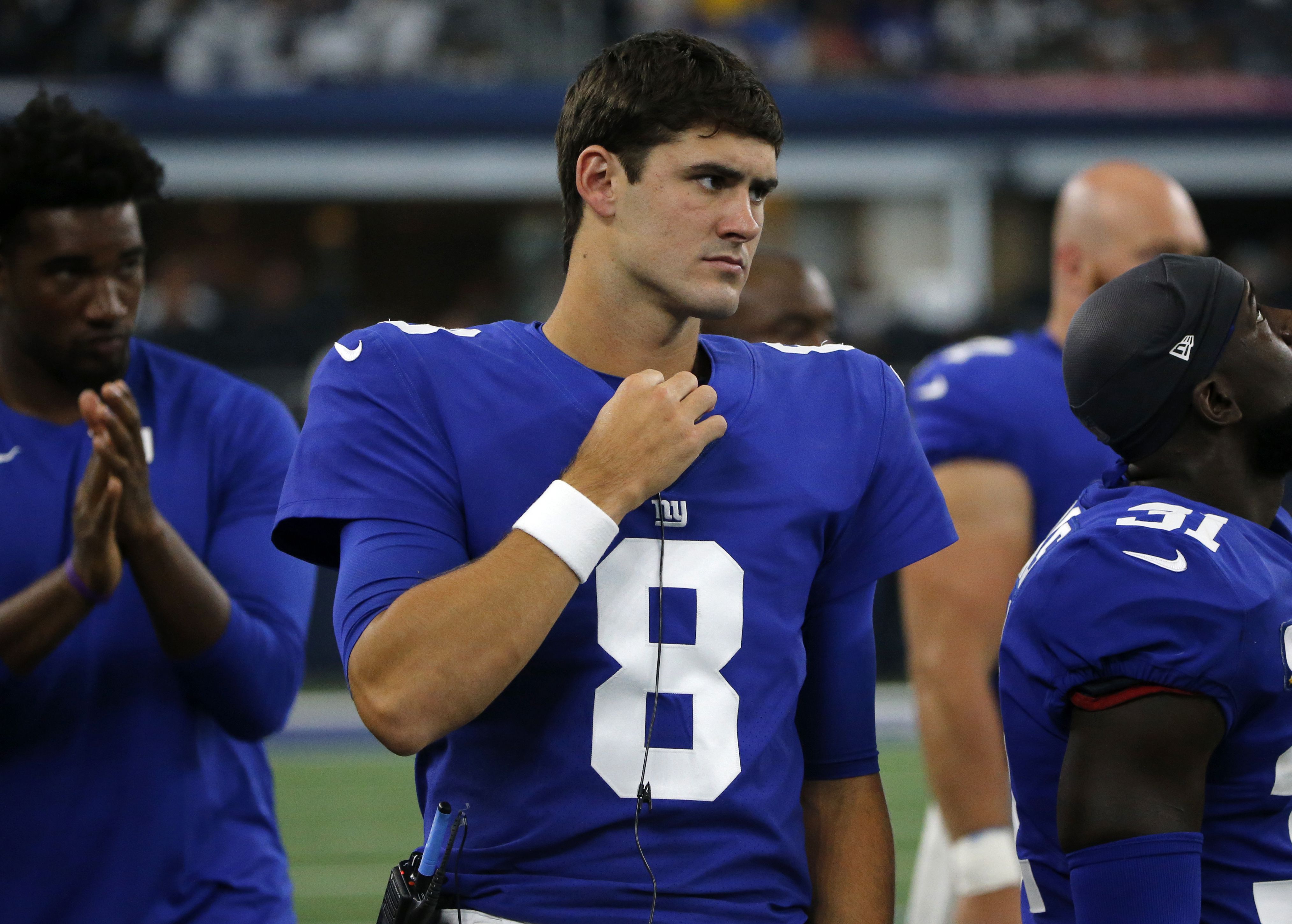 New York Giants bench Eli Manning, name rookie Daniel Jones