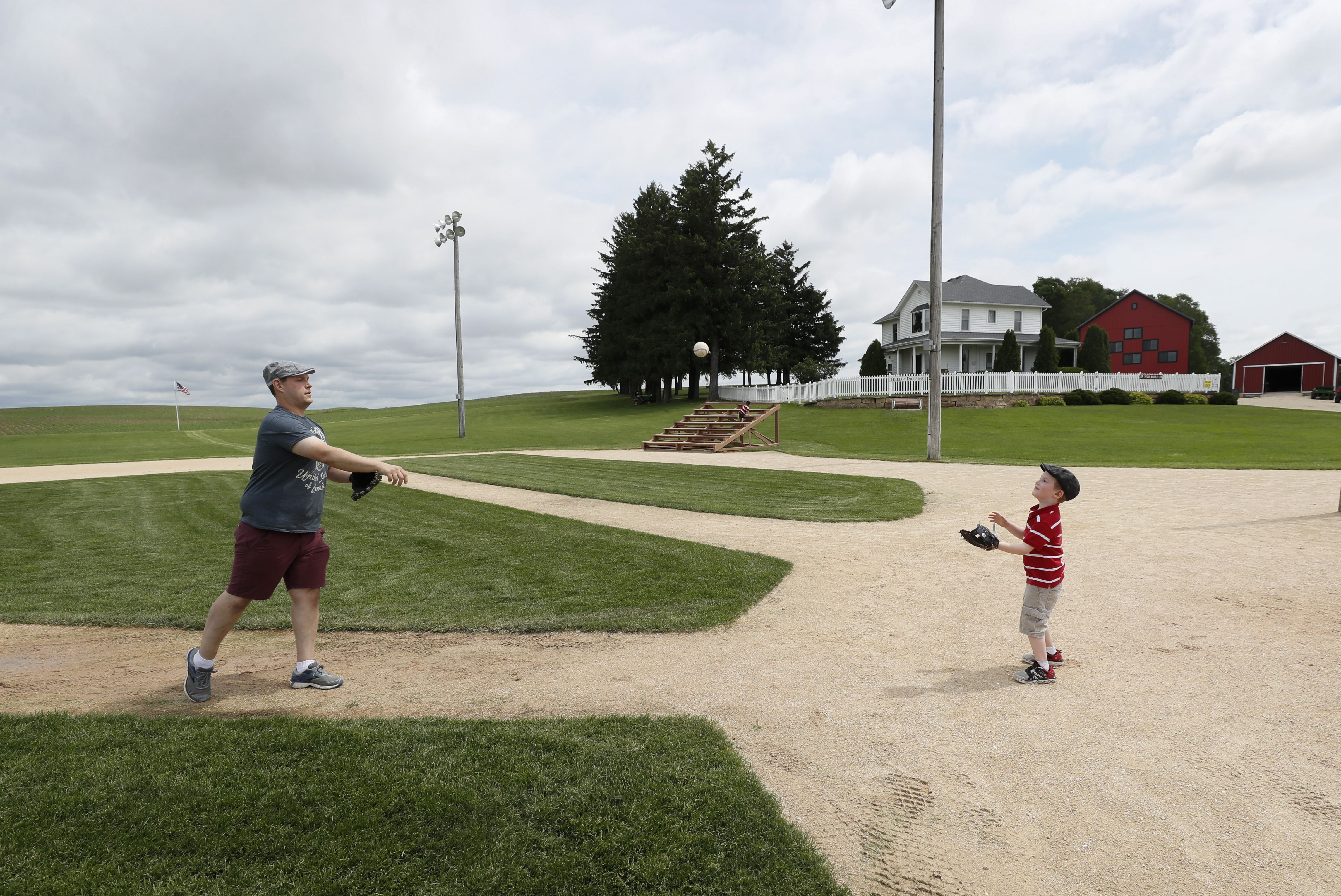 MLB commissioner says there'll be a Field of Dreams game in Iowa