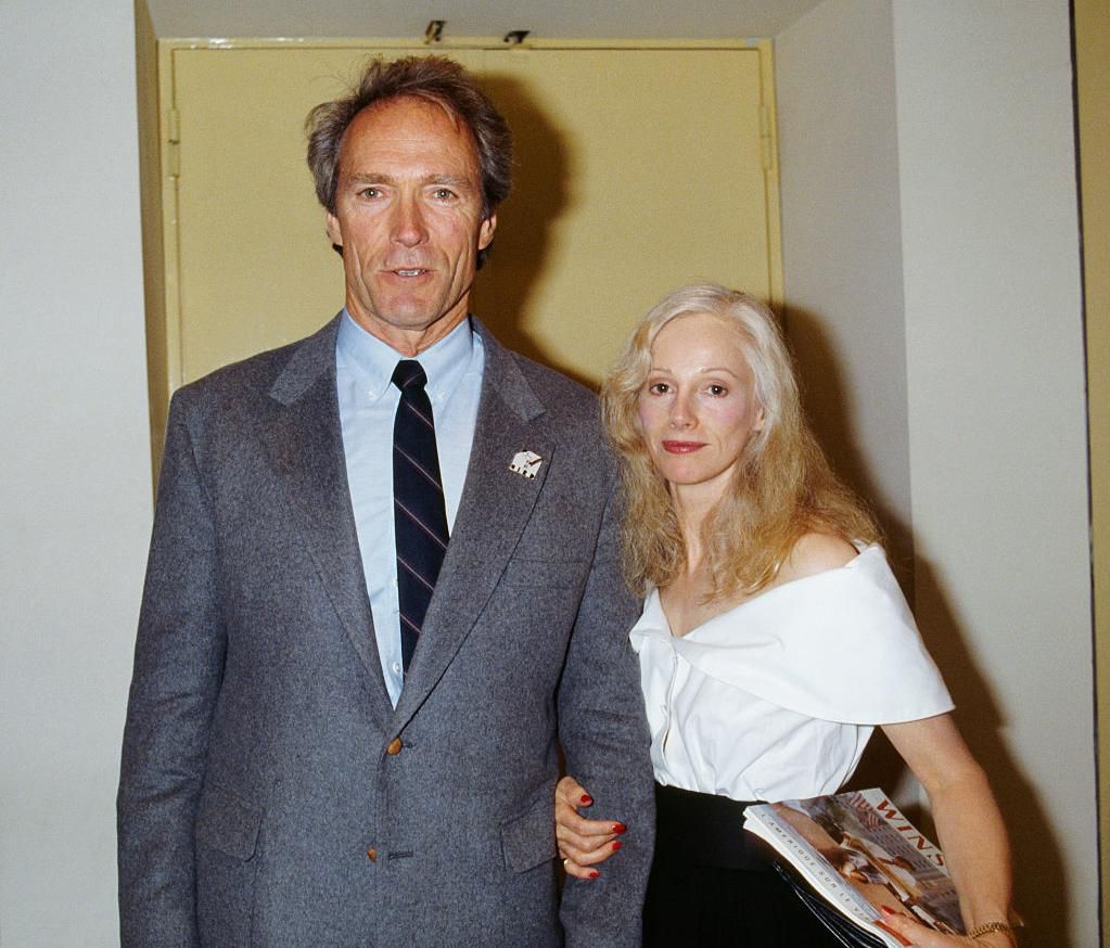 Oscar-nominated actress Sondra Locke, former girlfriend of Clint Eastwood,  dead at 74 – WSOC TV