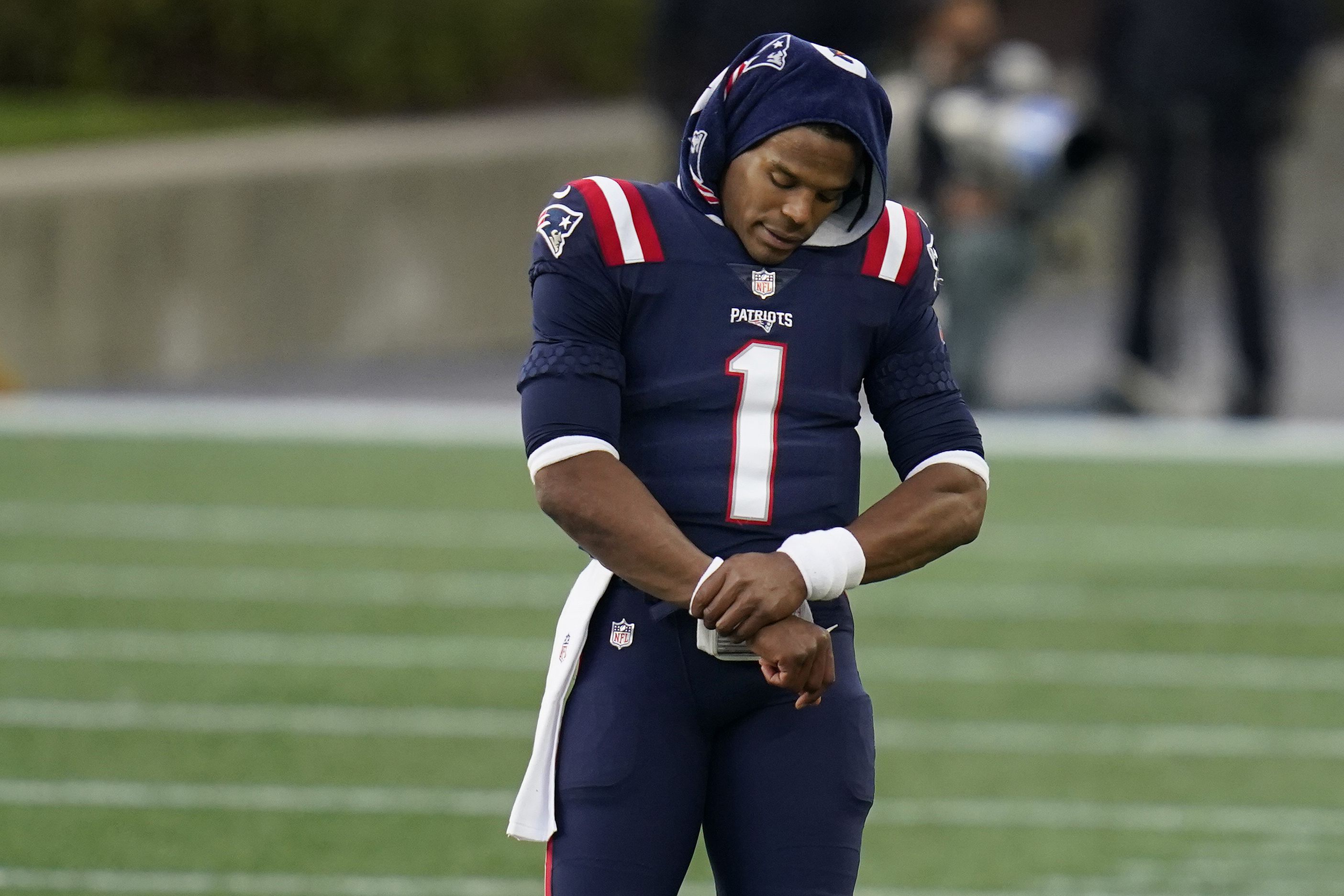 Patriots vs. 49ers score: Cam Newton benched as San Francisco