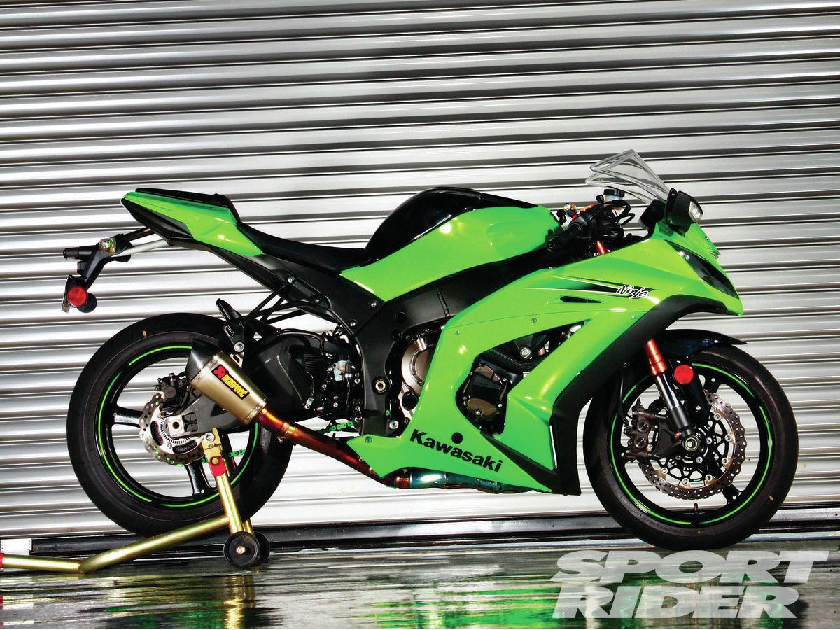 Kawasaki ZX-10R Reflashed ECU, Attack Rearsets, Akrapovic Exhaust