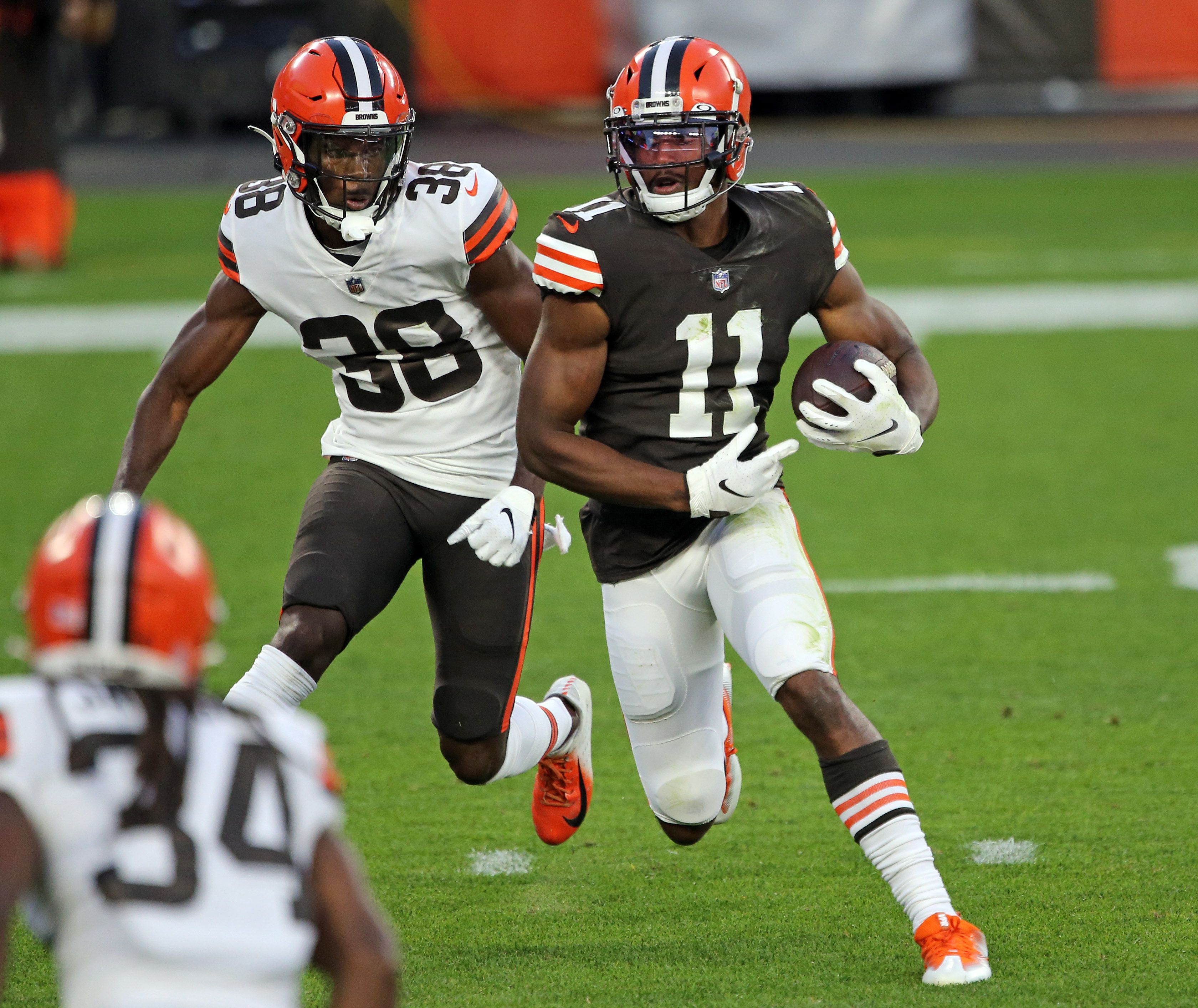 Browns WR Donovan Peoples-Jones likely to be active vs. Cowboys; WR Ryan  Switzer signed to practice squad 