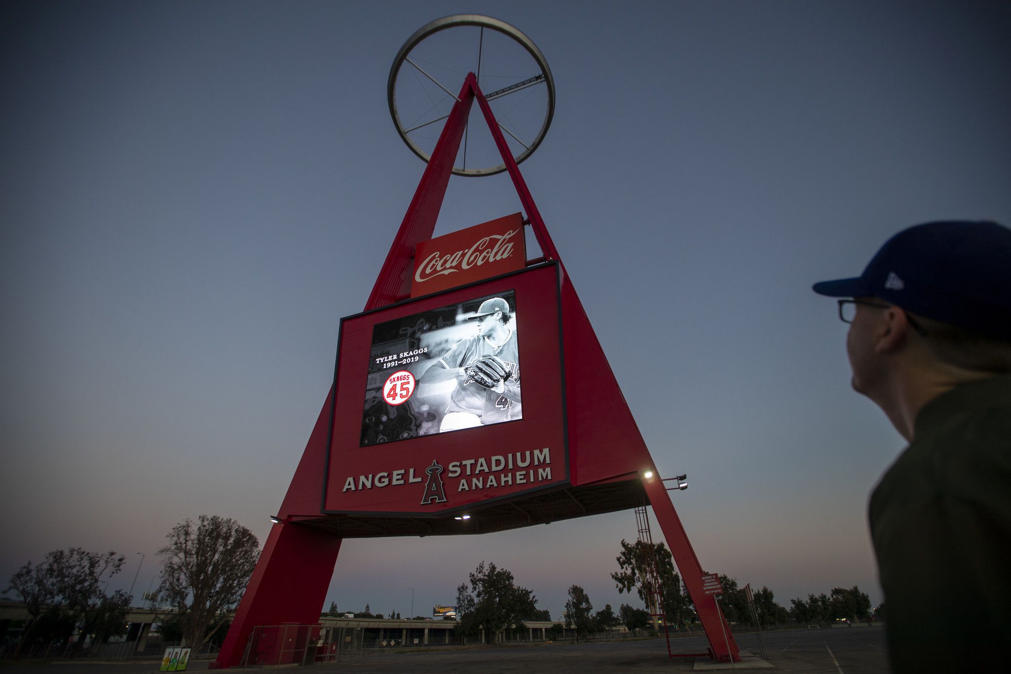 Fans gather outside Angel Stadium to mourn death of Tyler Skaggs