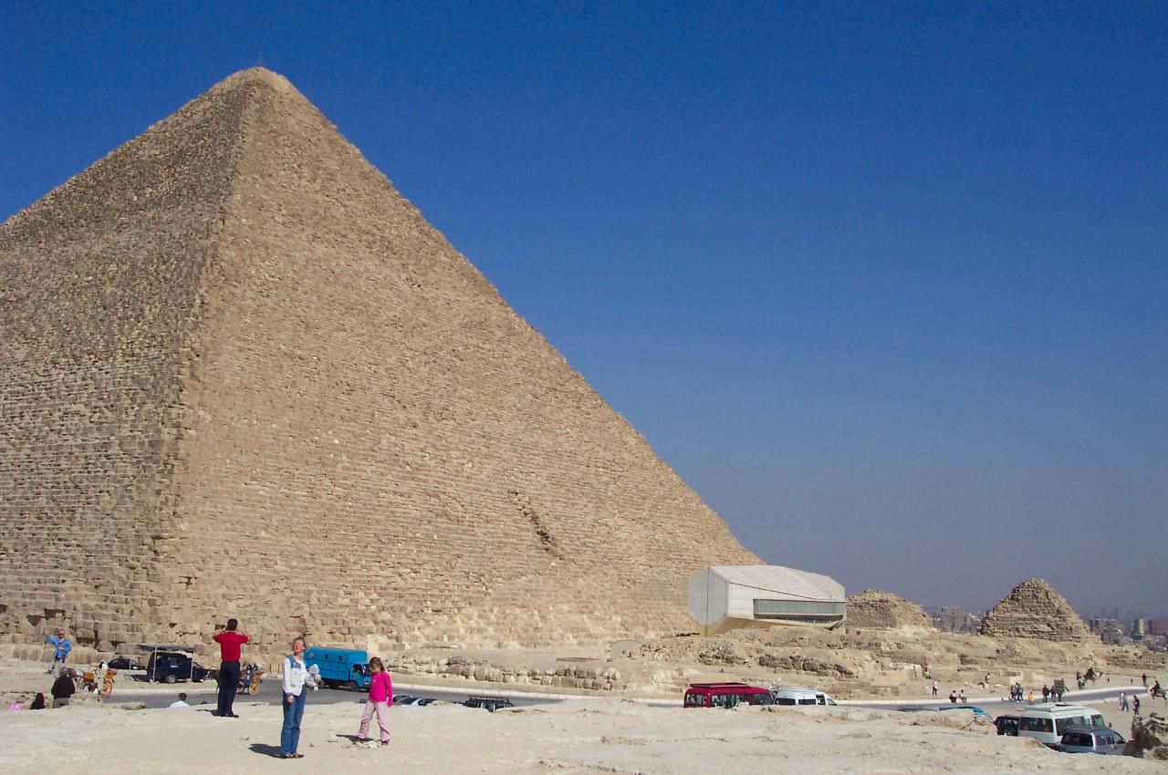 Egypt investigating couple pictured nude on top of Khufu pyramid