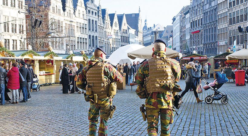 Belgian-Army-soldiers-patrol-a-Christmas-ma-36070539.jpg